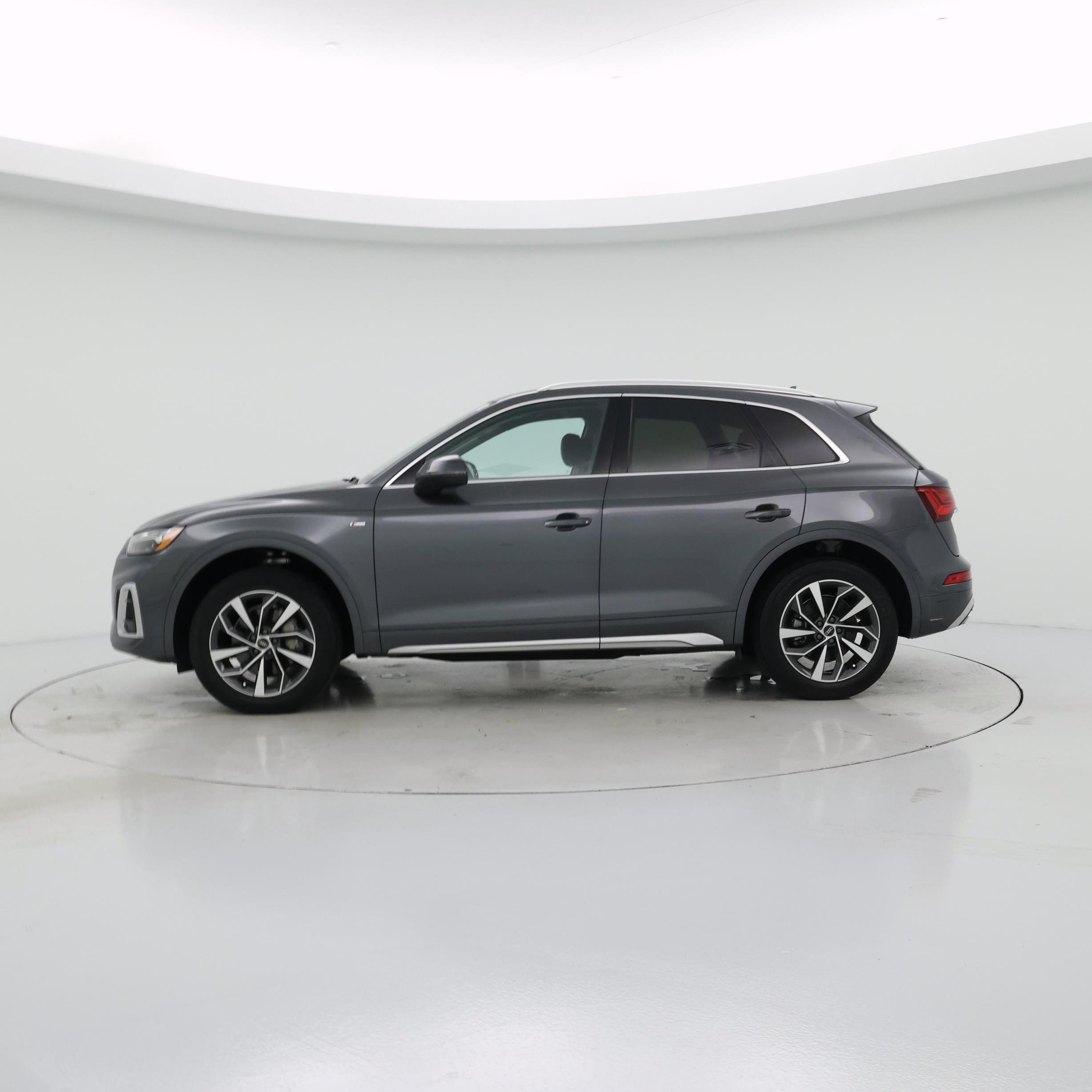 Thumbnail: 2023 Audi Q5 - 3