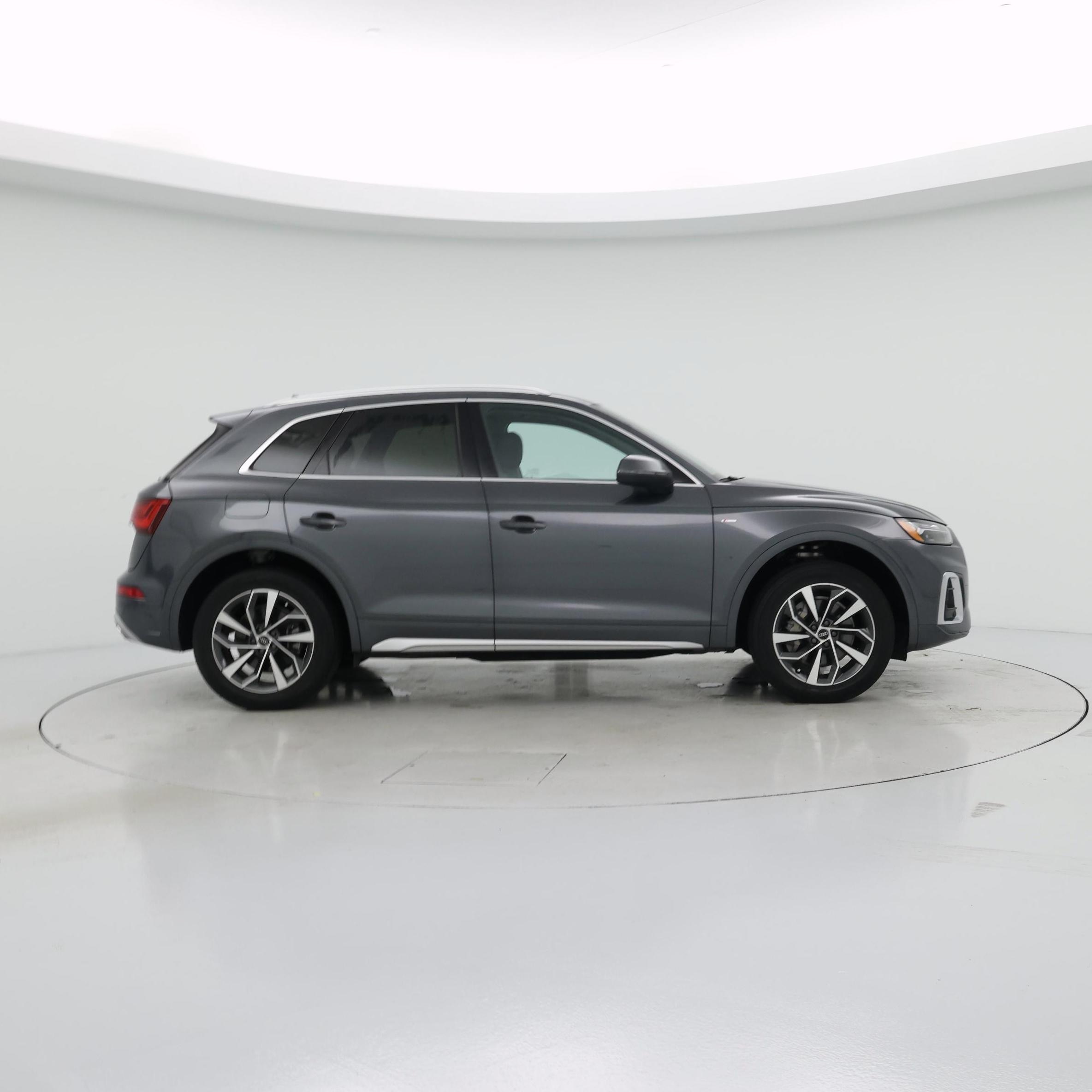 Thumbnail: 2023 Audi Q5 - 7