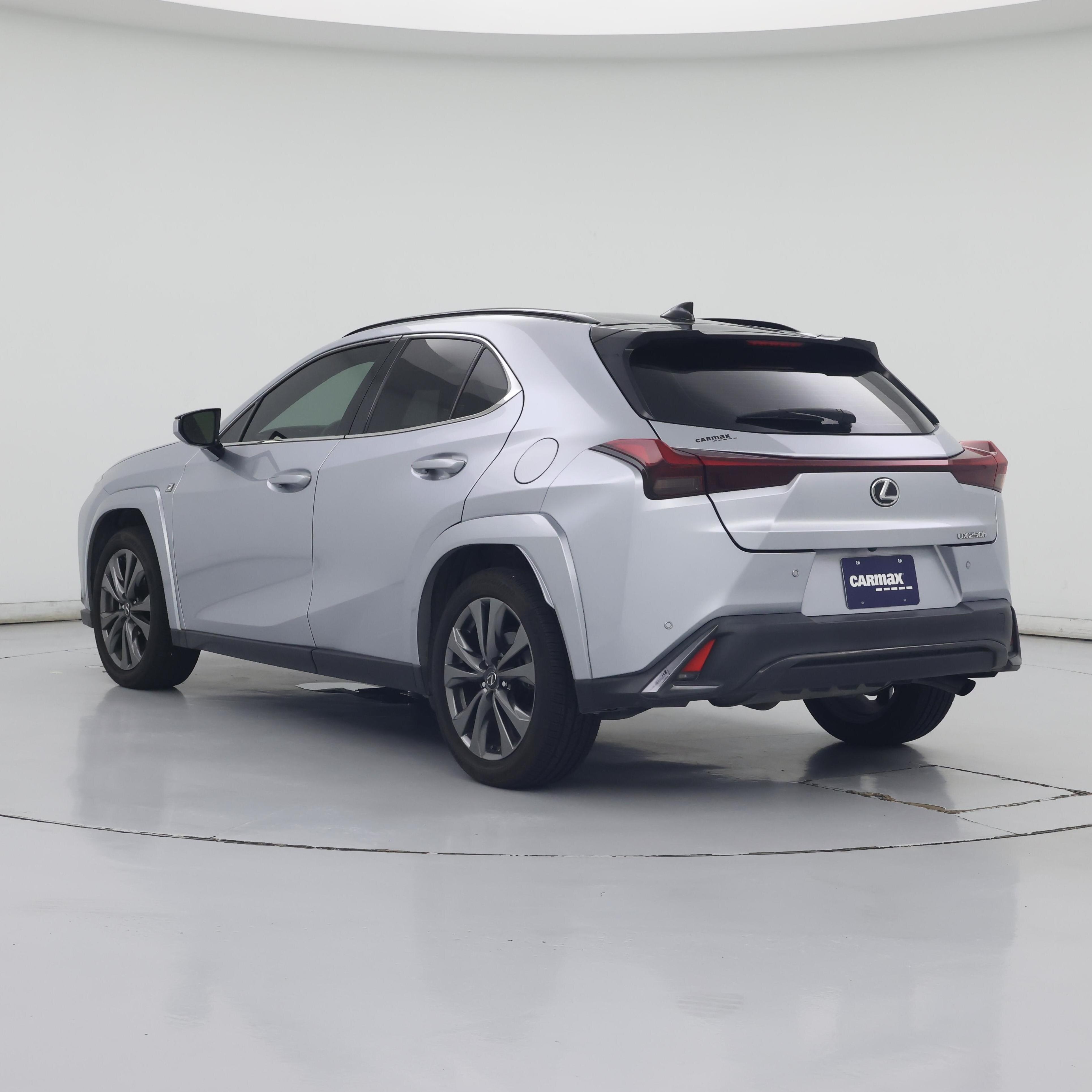 Thumbnail: 2023 Lexus UX - 2