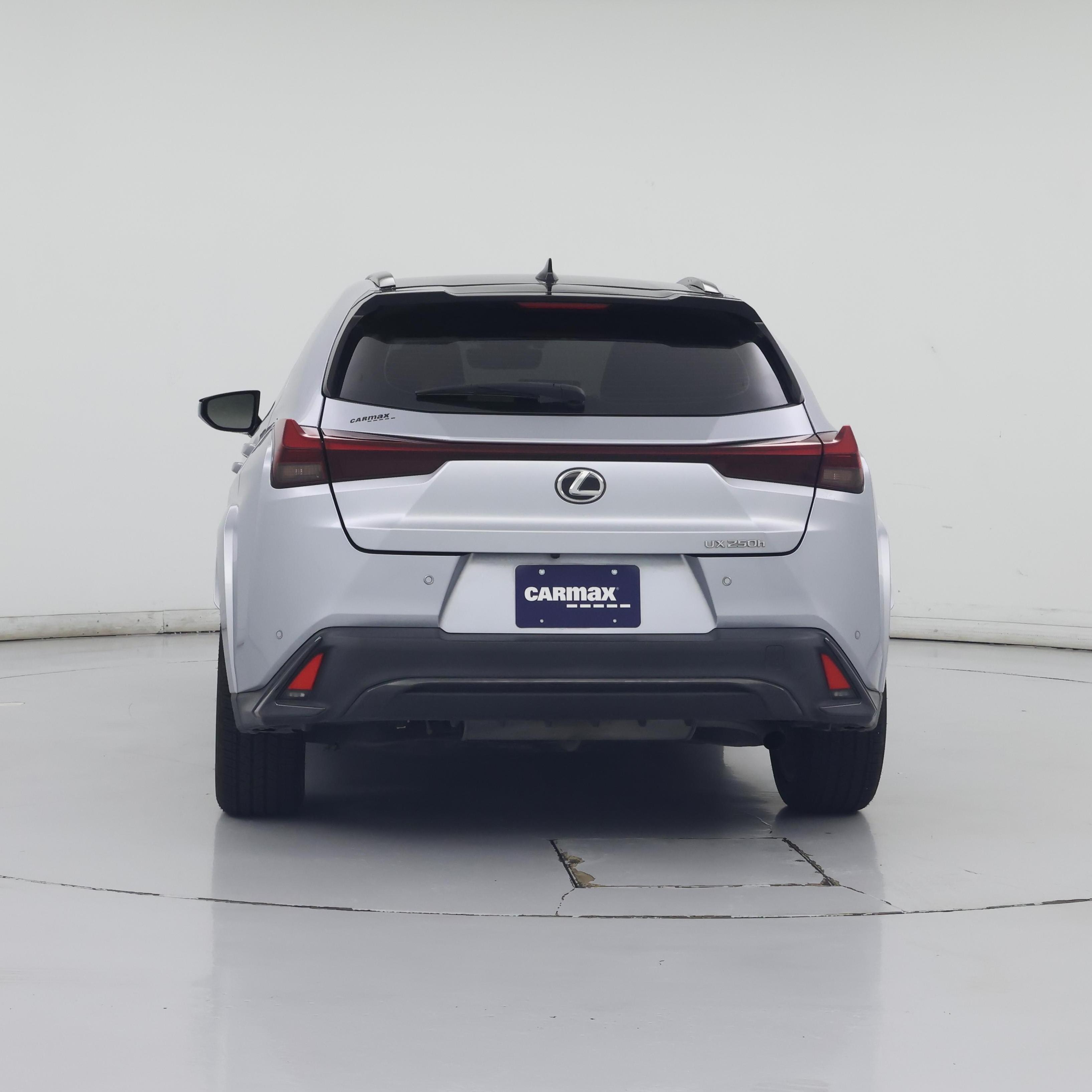 Thumbnail: 2023 Lexus UX - 6