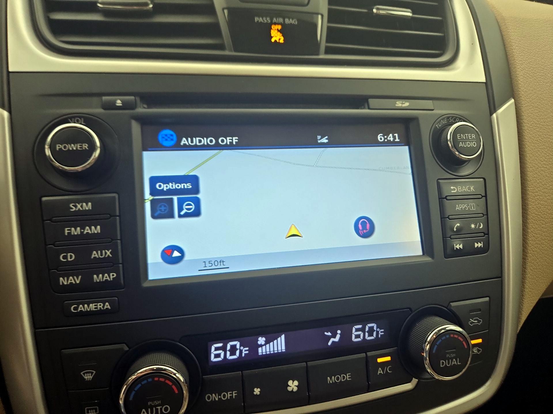 Thumbnail: 2016 Nissan Altima - 14