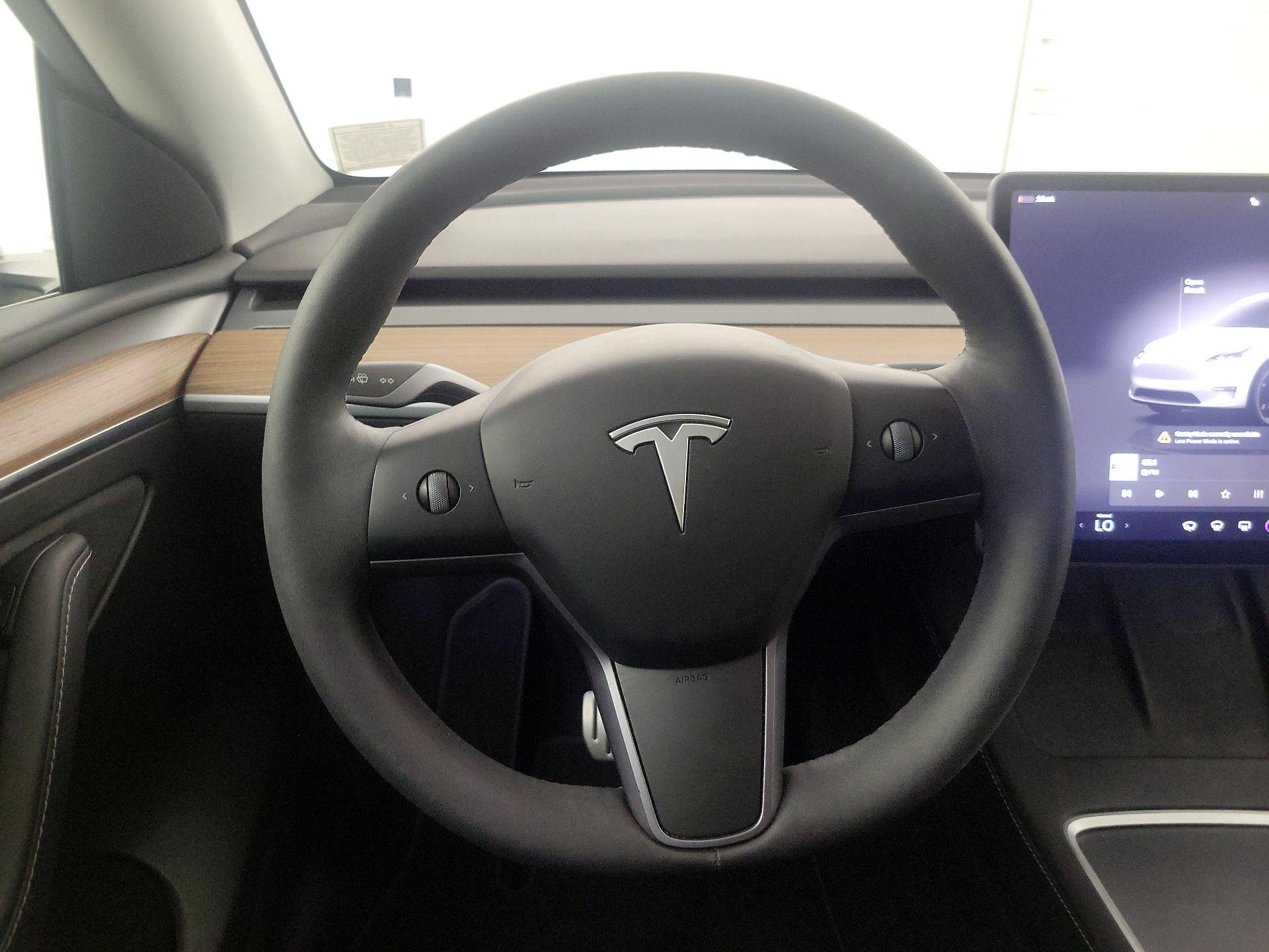 Thumbnail: 2023 Tesla Model Y - 10