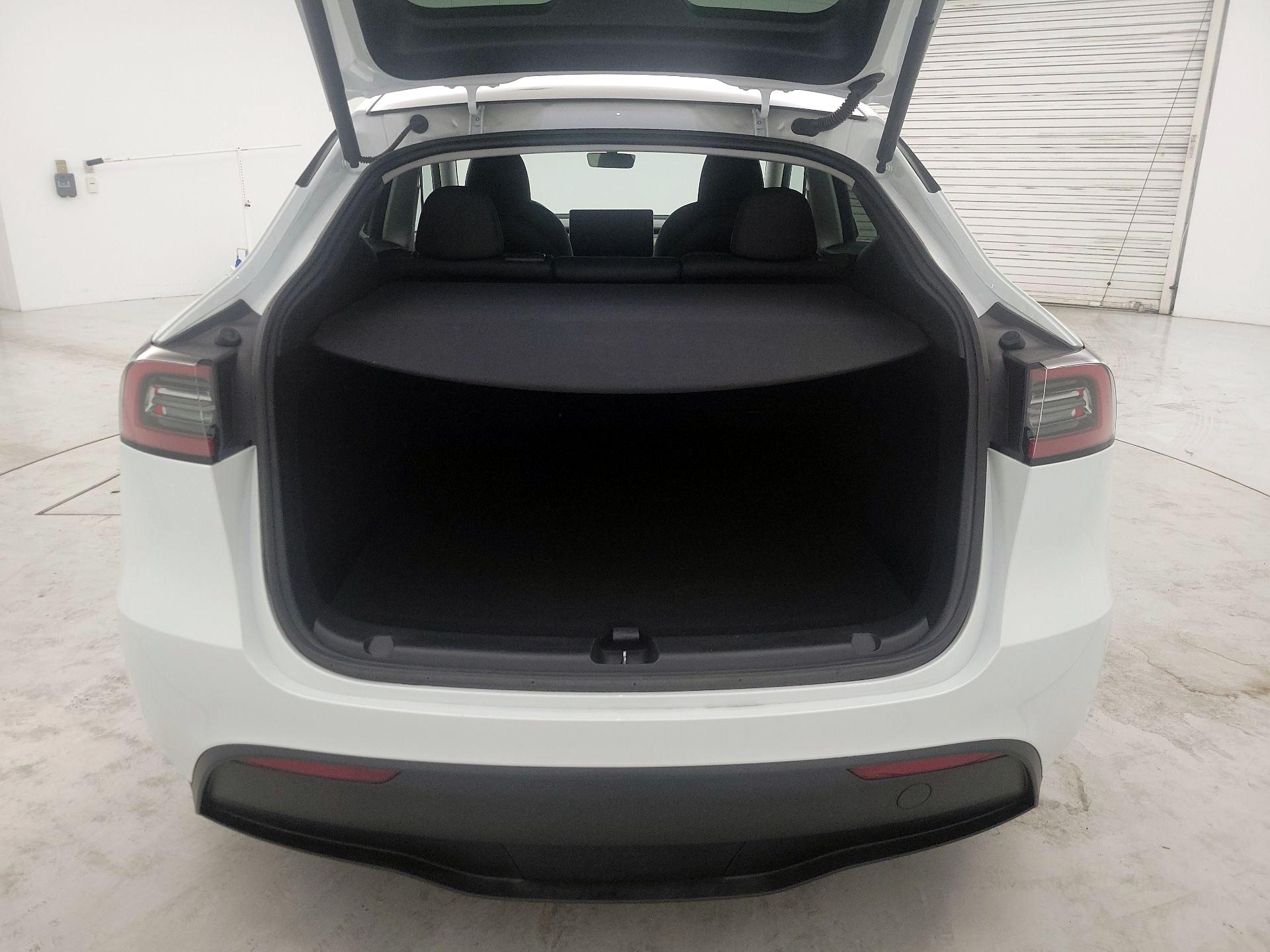 Thumbnail: 2023 Tesla Model Y - 19
