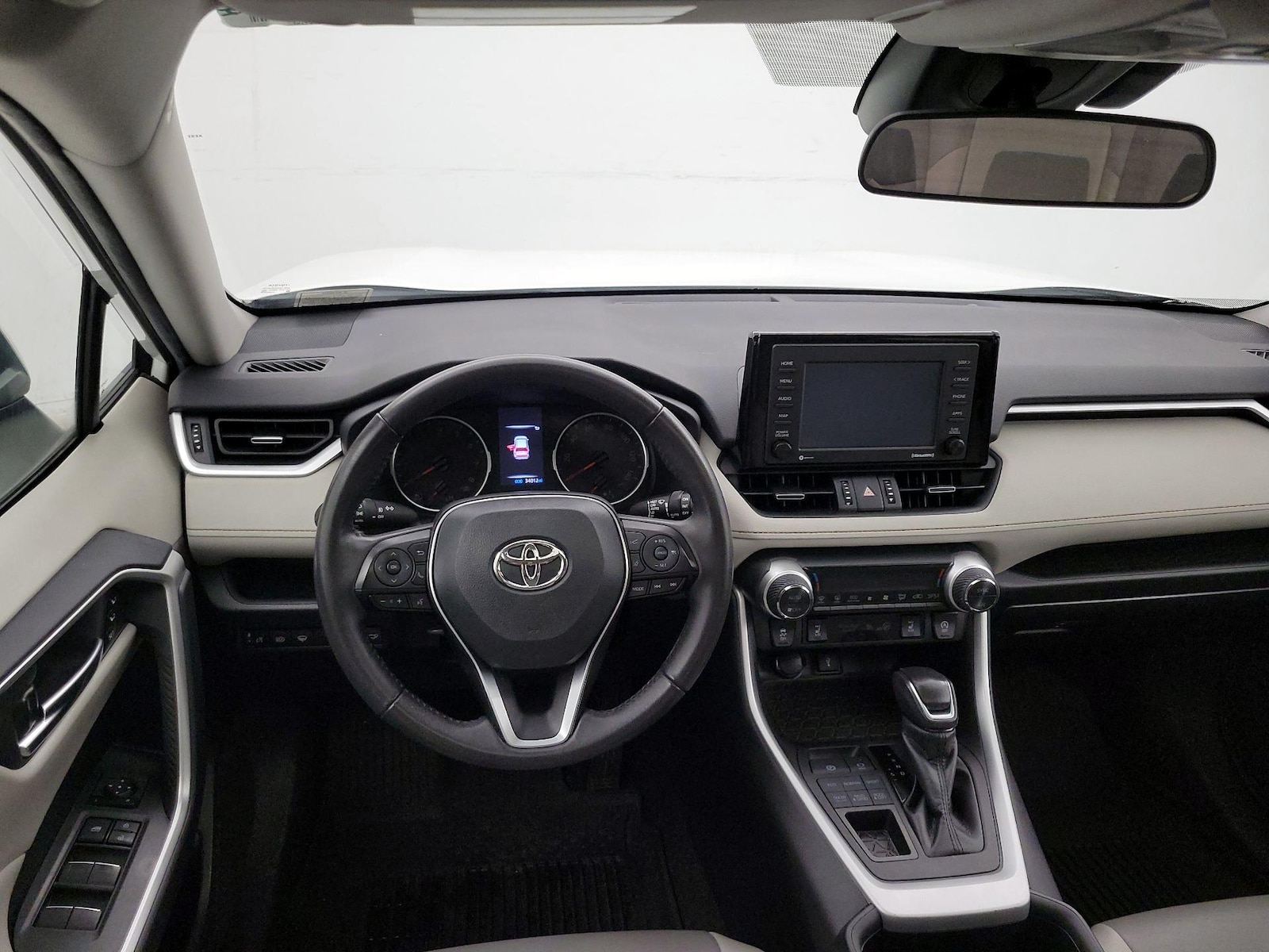 2022 Toyota RAV4 XLE Premium - Photo 11