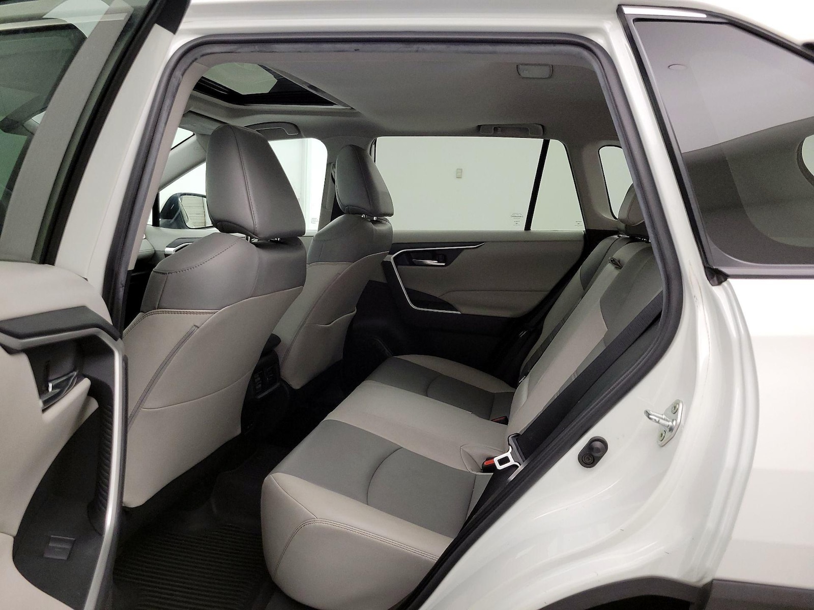 2022 Toyota RAV4 XLE Premium - Photo 21