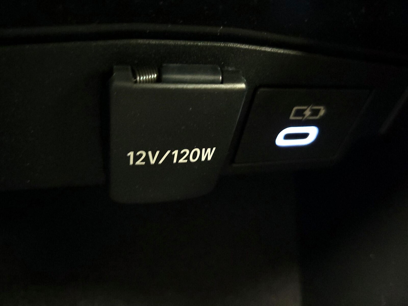 2025 Toyota Corolla LE - Photo 20