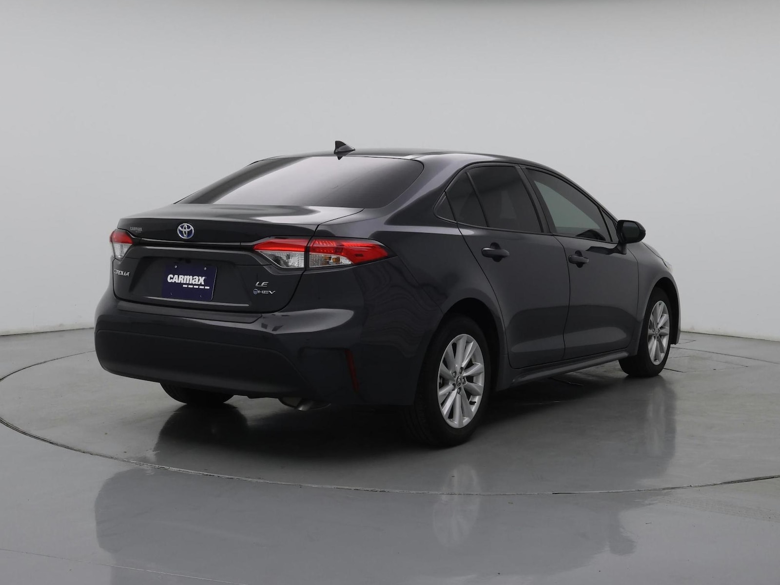 2025 Toyota Corolla LE - Photo 9