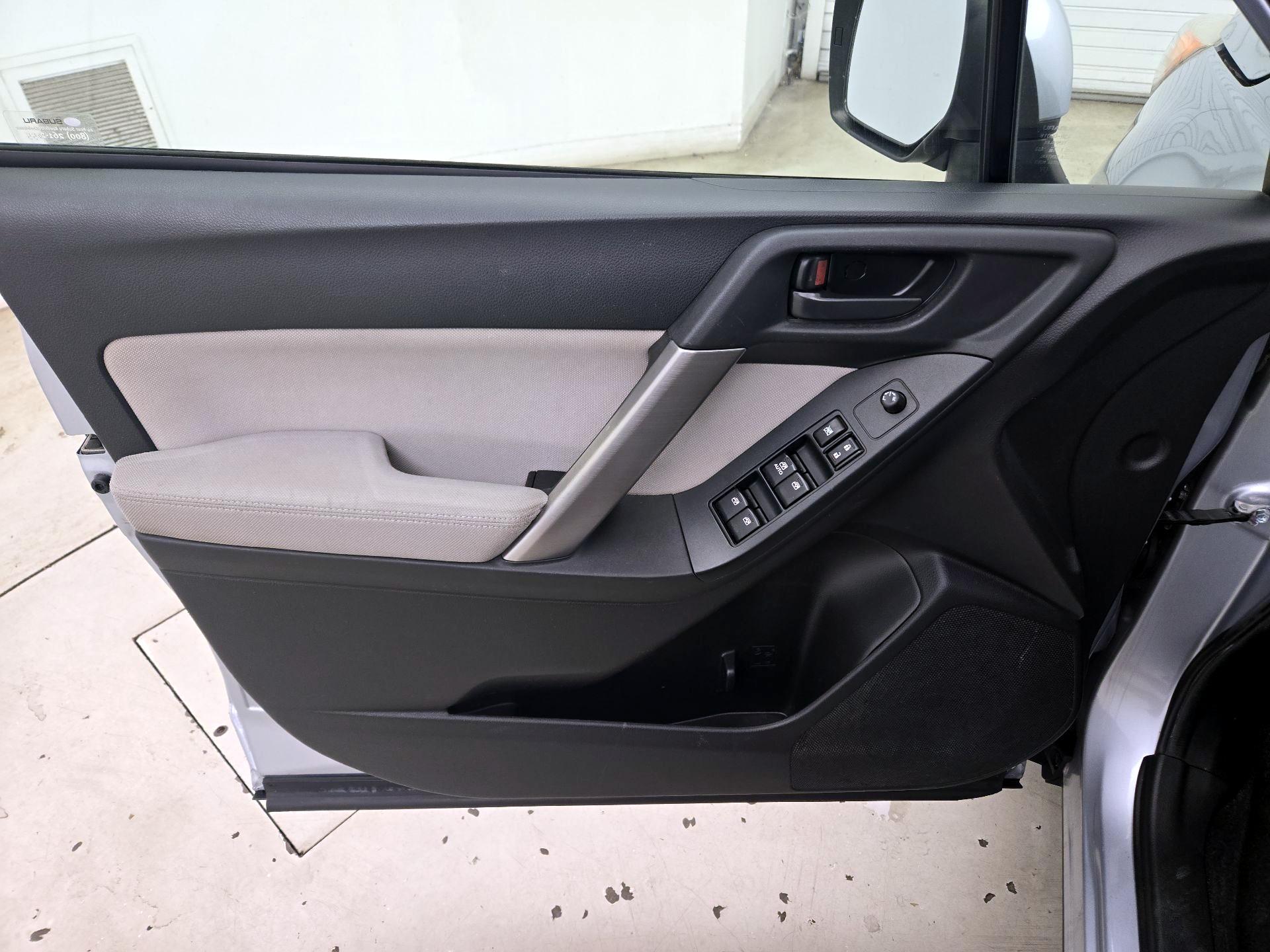 Thumbnail: 2015 Subaru Forester - 12
