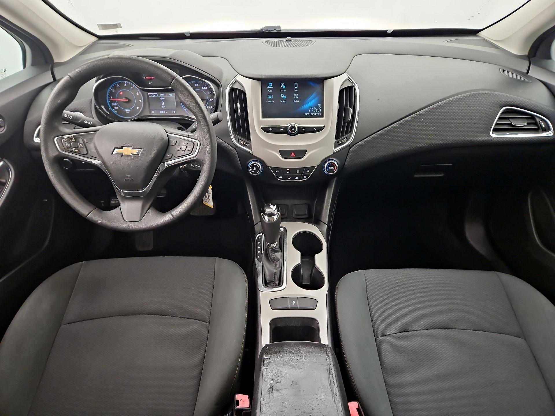 Thumbnail: 2017 Chevrolet Cruze - 9