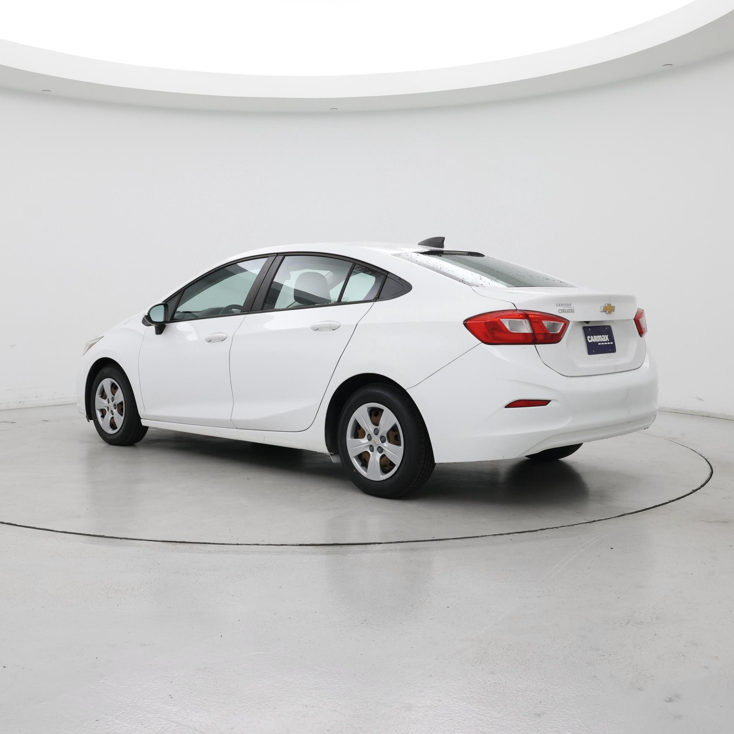 Thumbnail: 2017 Chevrolet Cruze - 2