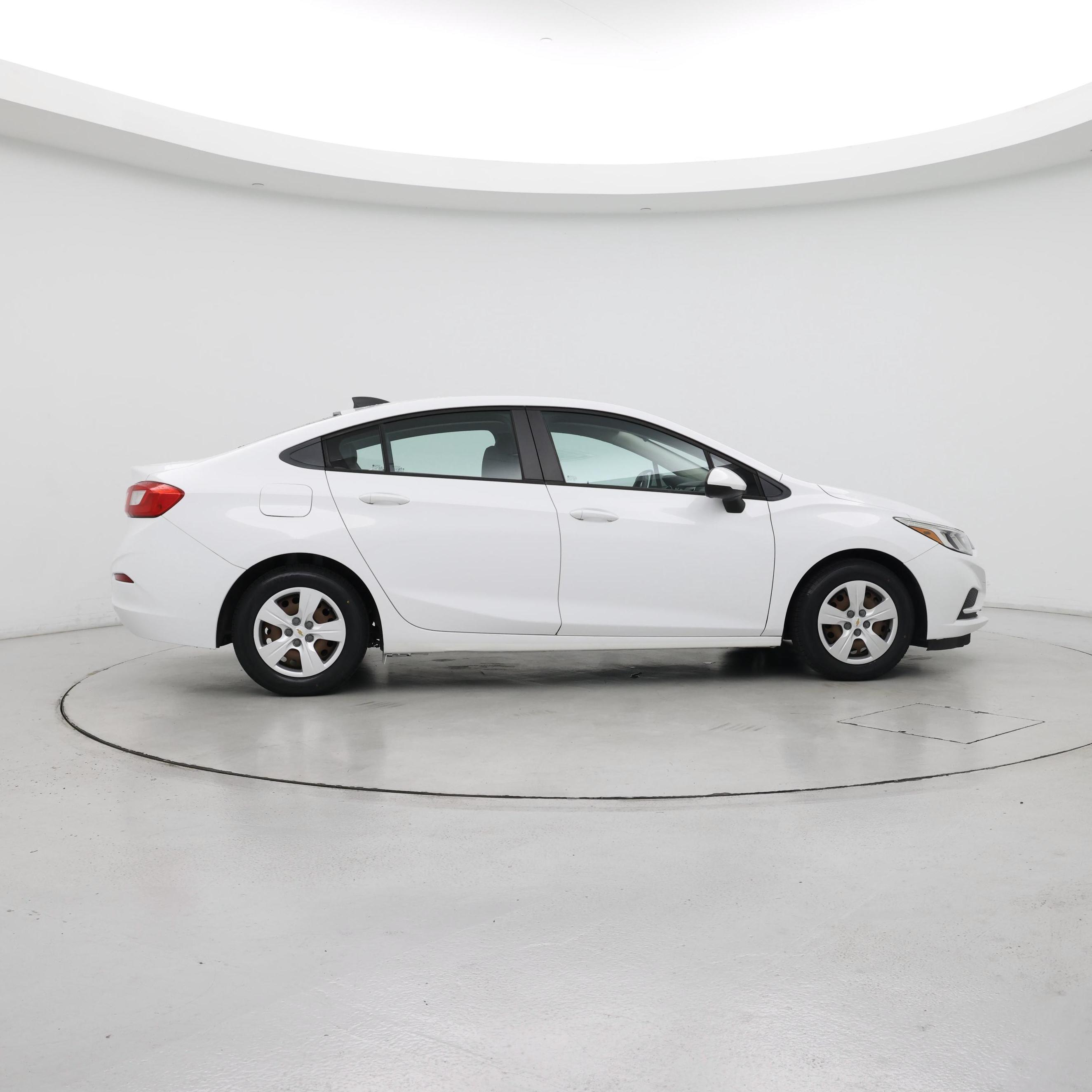 Thumbnail: 2017 Chevrolet Cruze - 7
