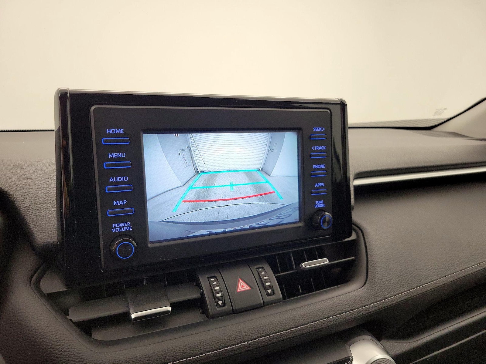 2019 Toyota RAV4 XLE Premium - Photo 15