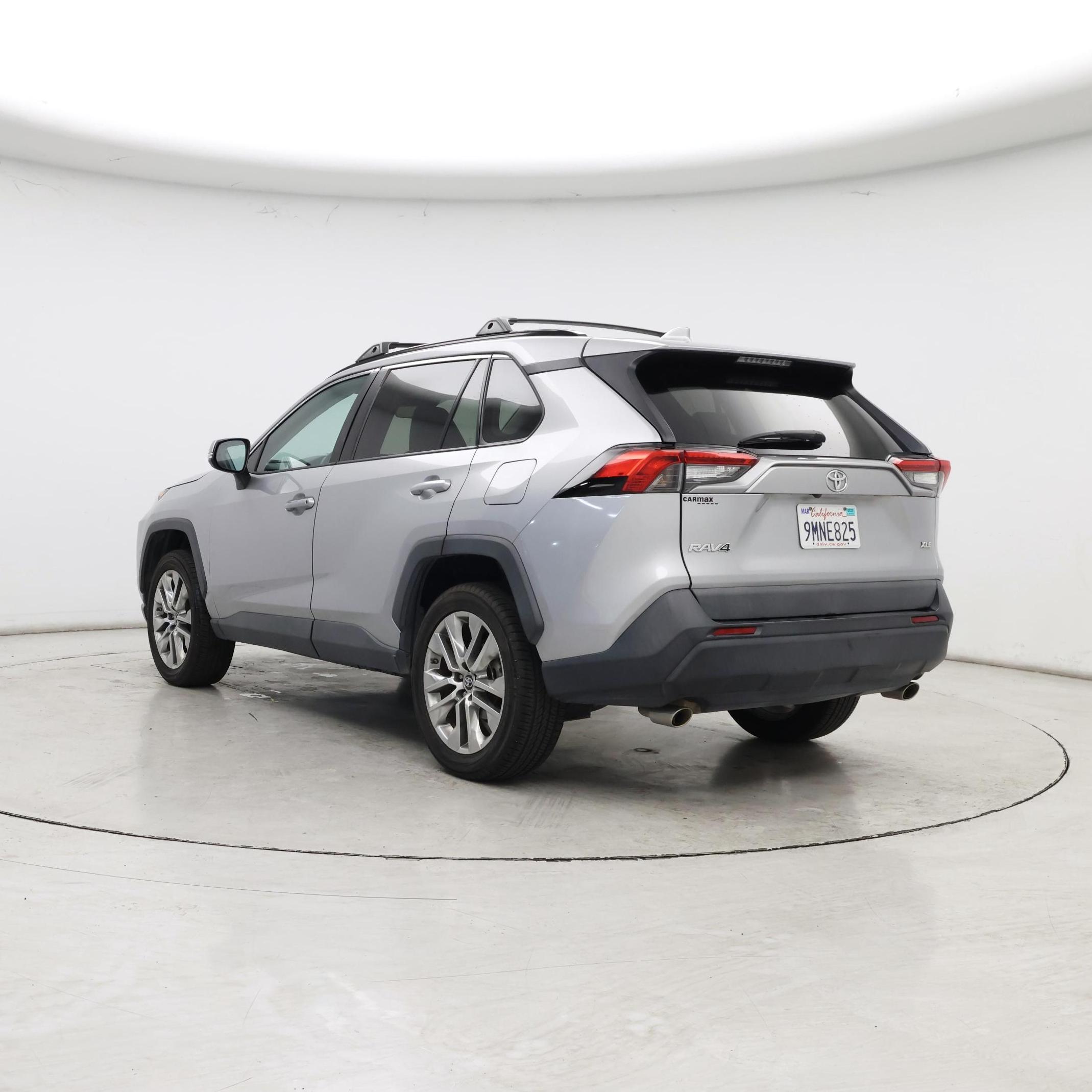 Thumbnail: 2019 Toyota RAV4 - 2