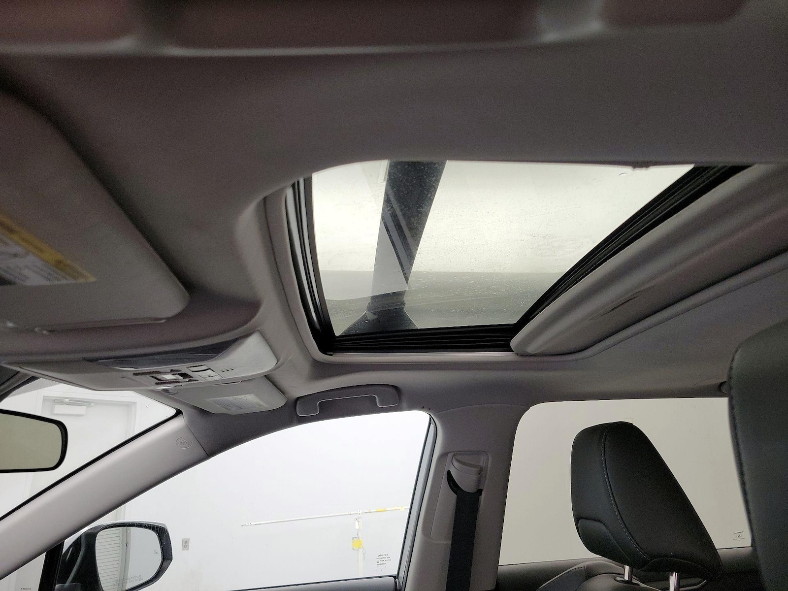 2019 Toyota RAV4 XLE Premium - Photo 20