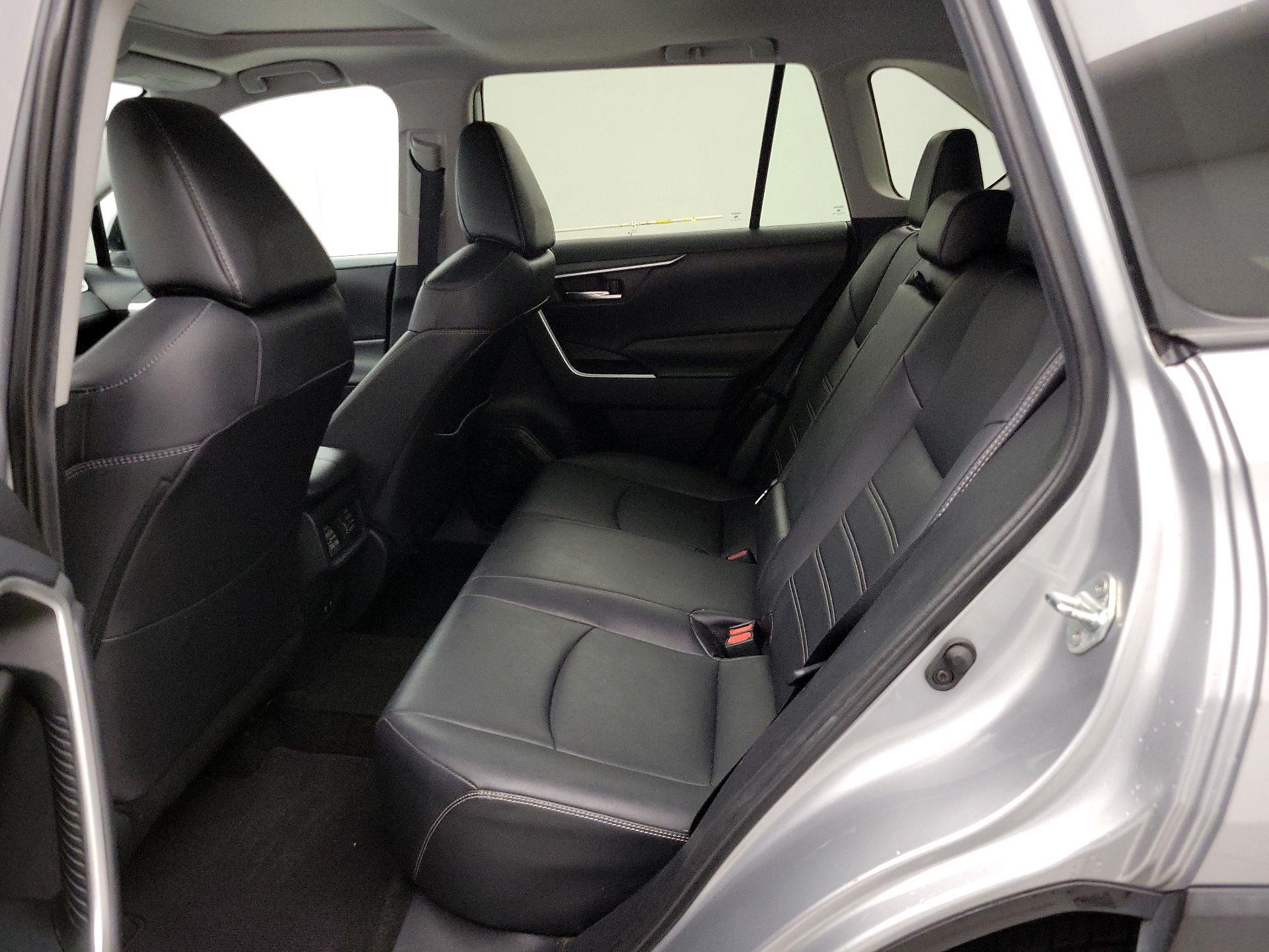 Thumbnail: 2019 Toyota RAV4 - 20