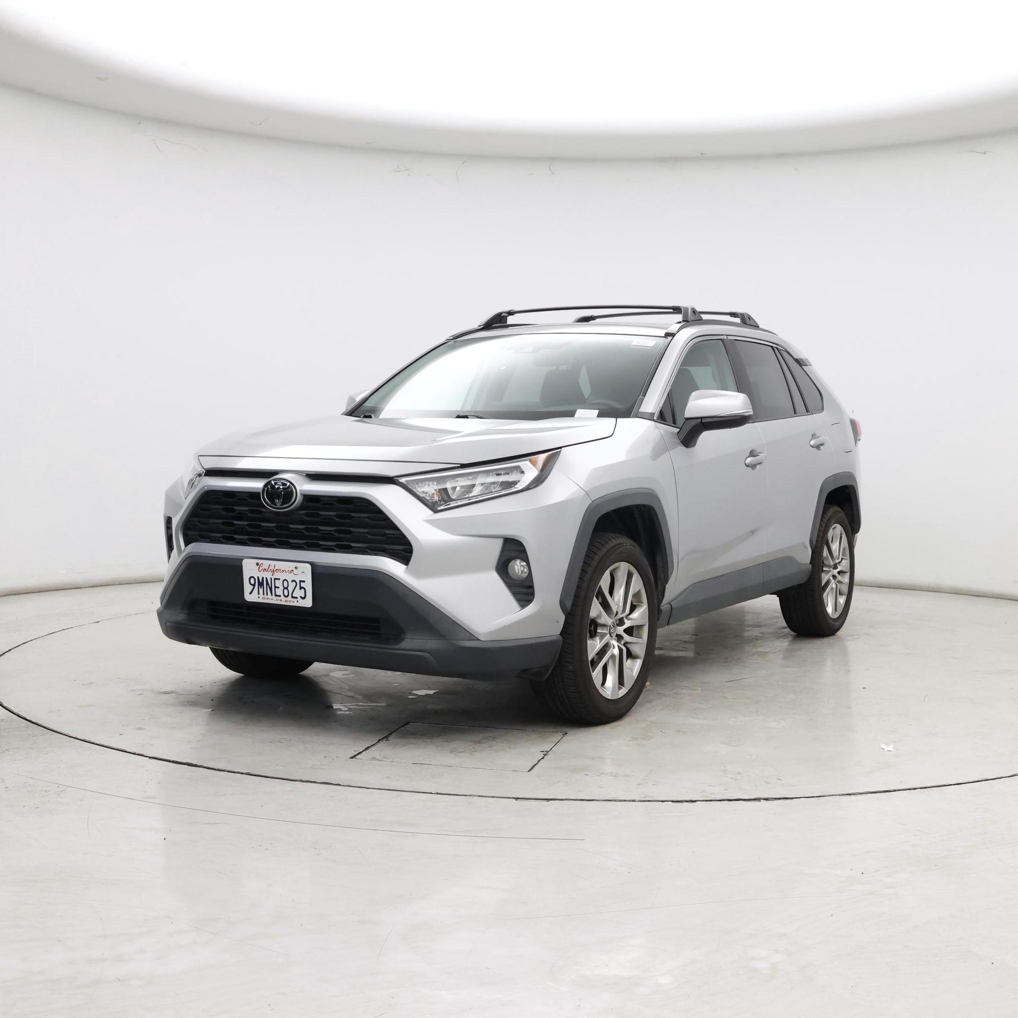 Thumbnail: 2019 Toyota RAV4 - 4
