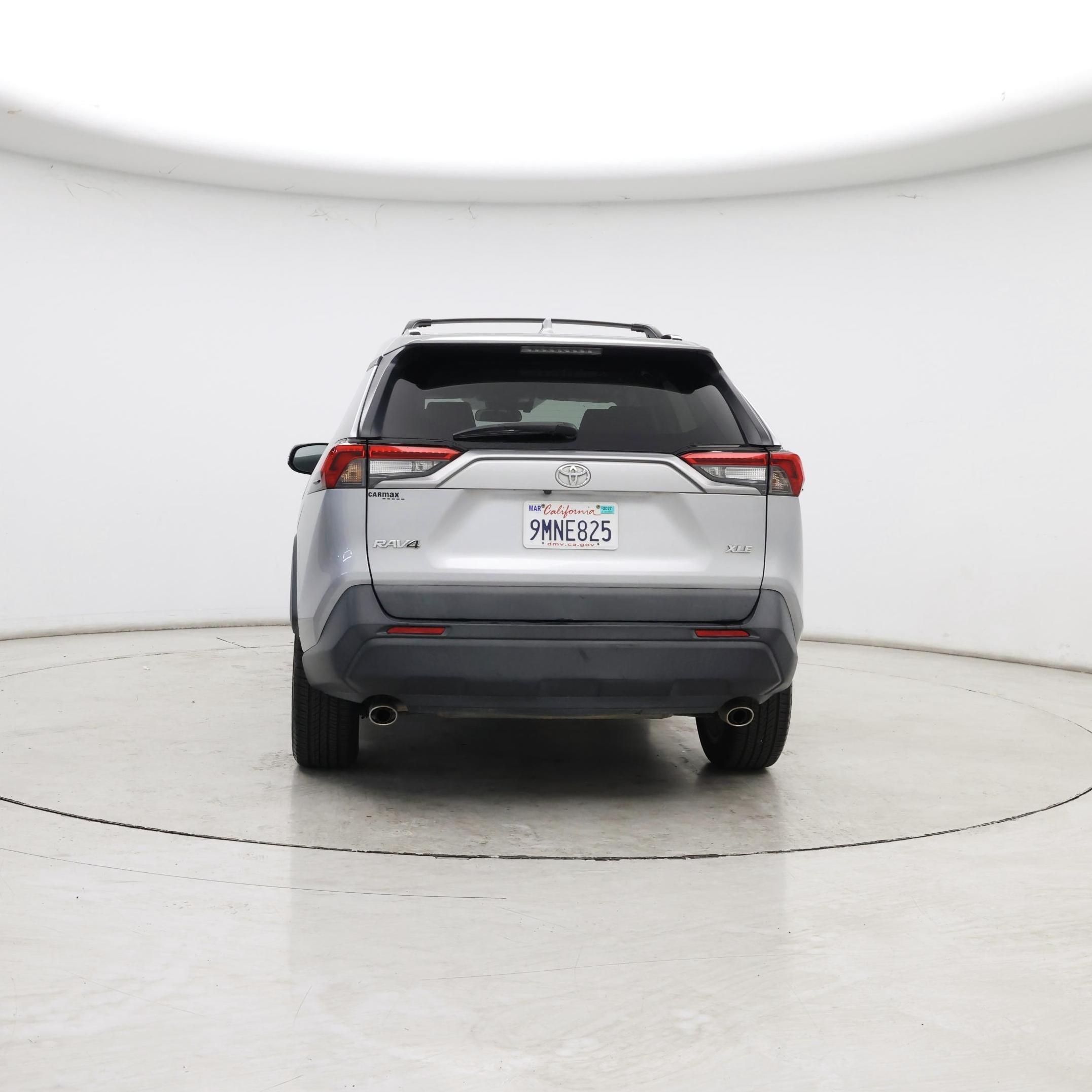 Thumbnail: 2019 Toyota RAV4 - 6