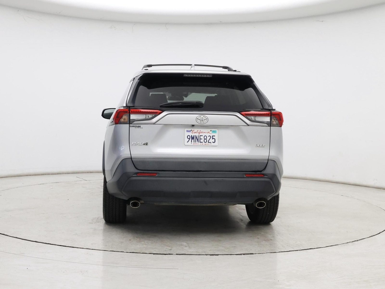 2019 Toyota RAV4 XLE Premium - Photo 7