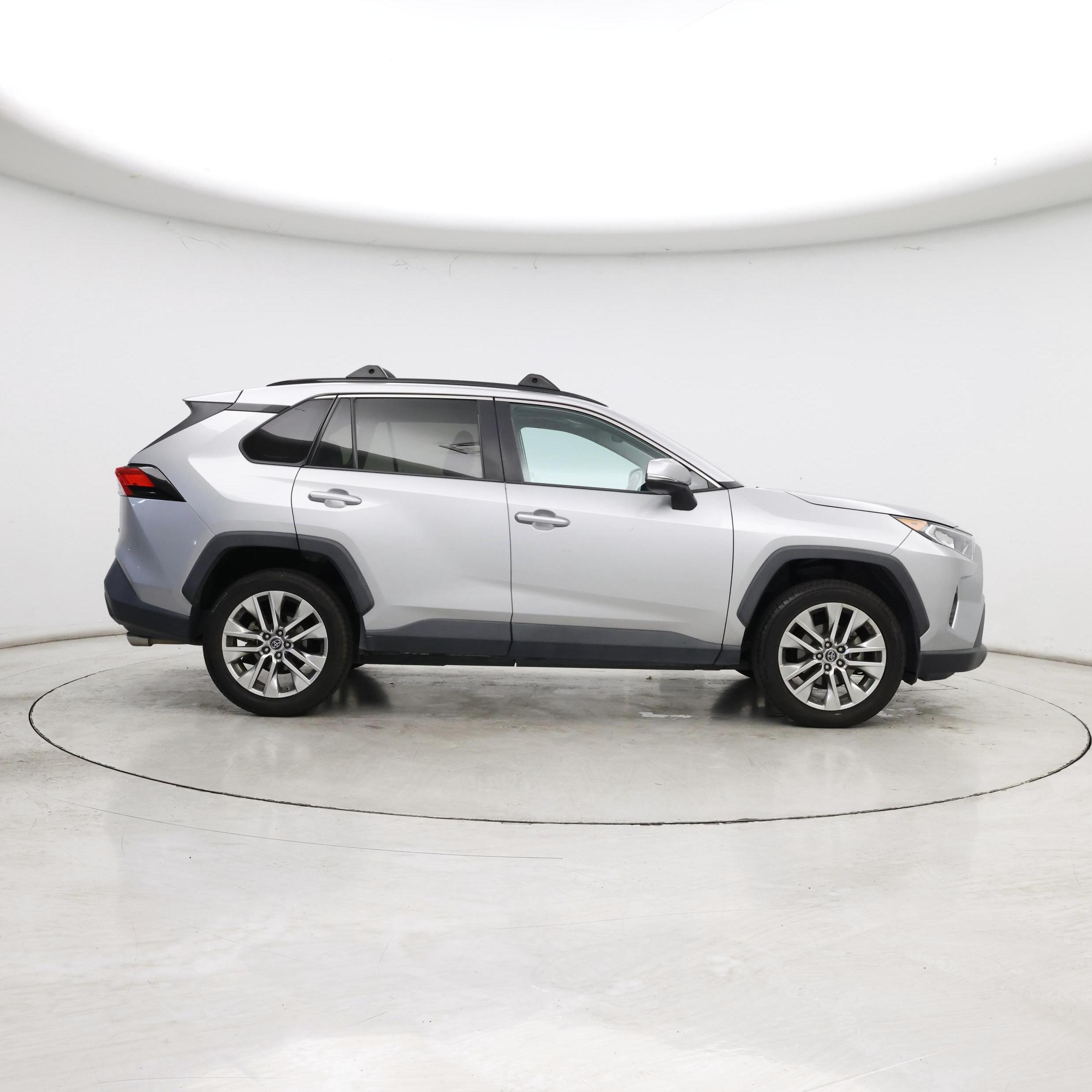 Thumbnail: 2019 Toyota RAV4 - 7