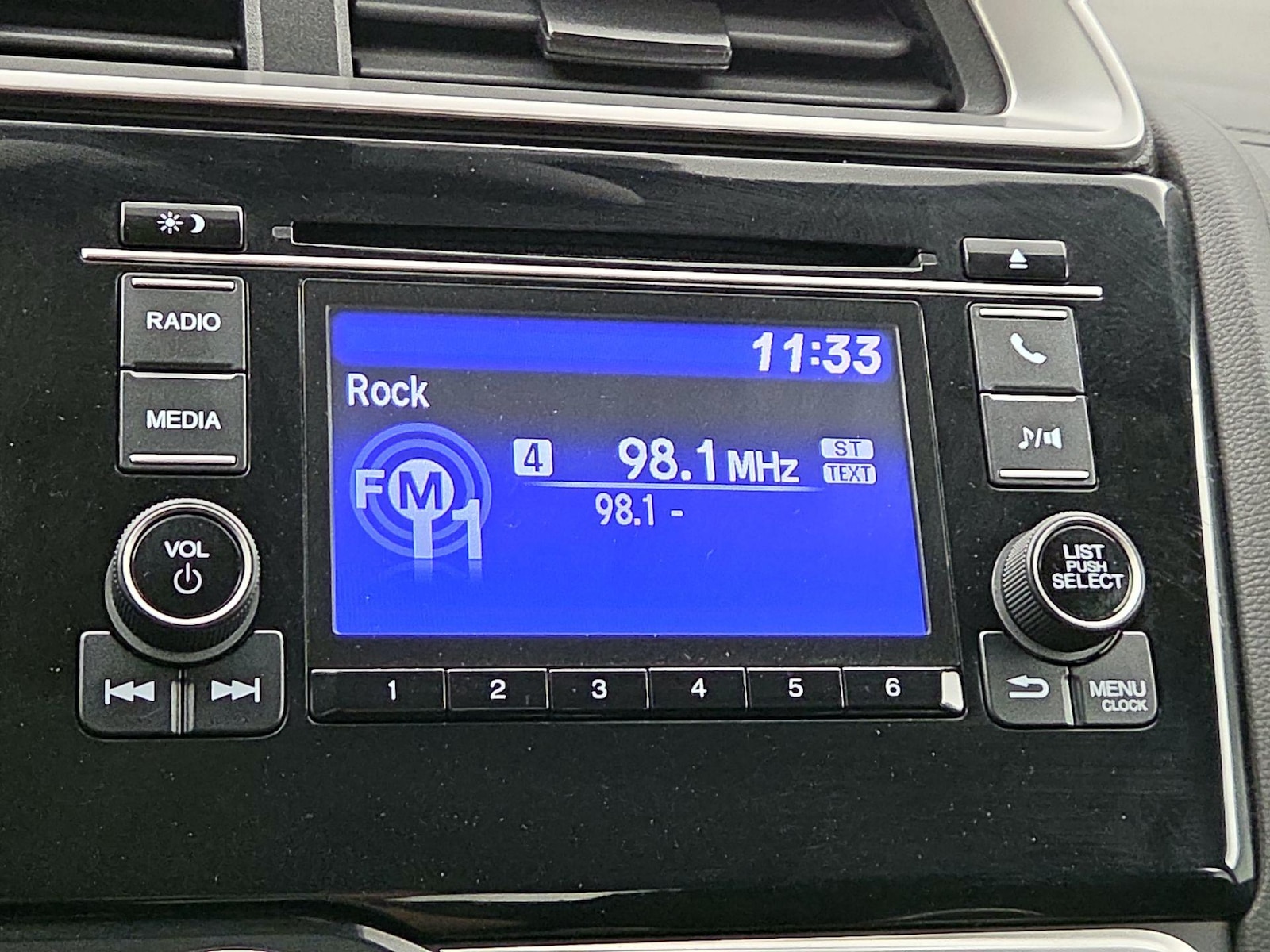 2019 Honda Fit LX - Photo 16