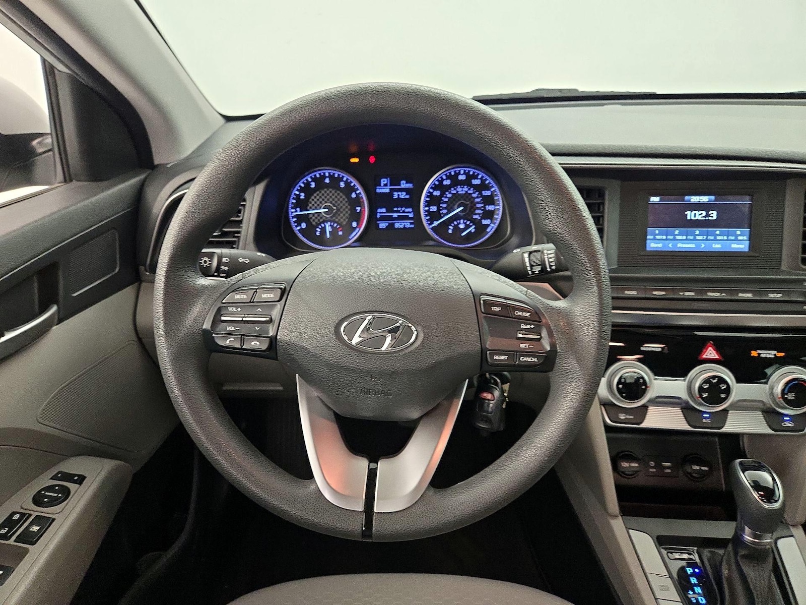 2019 Hyundai Elantra SE - Photo 11