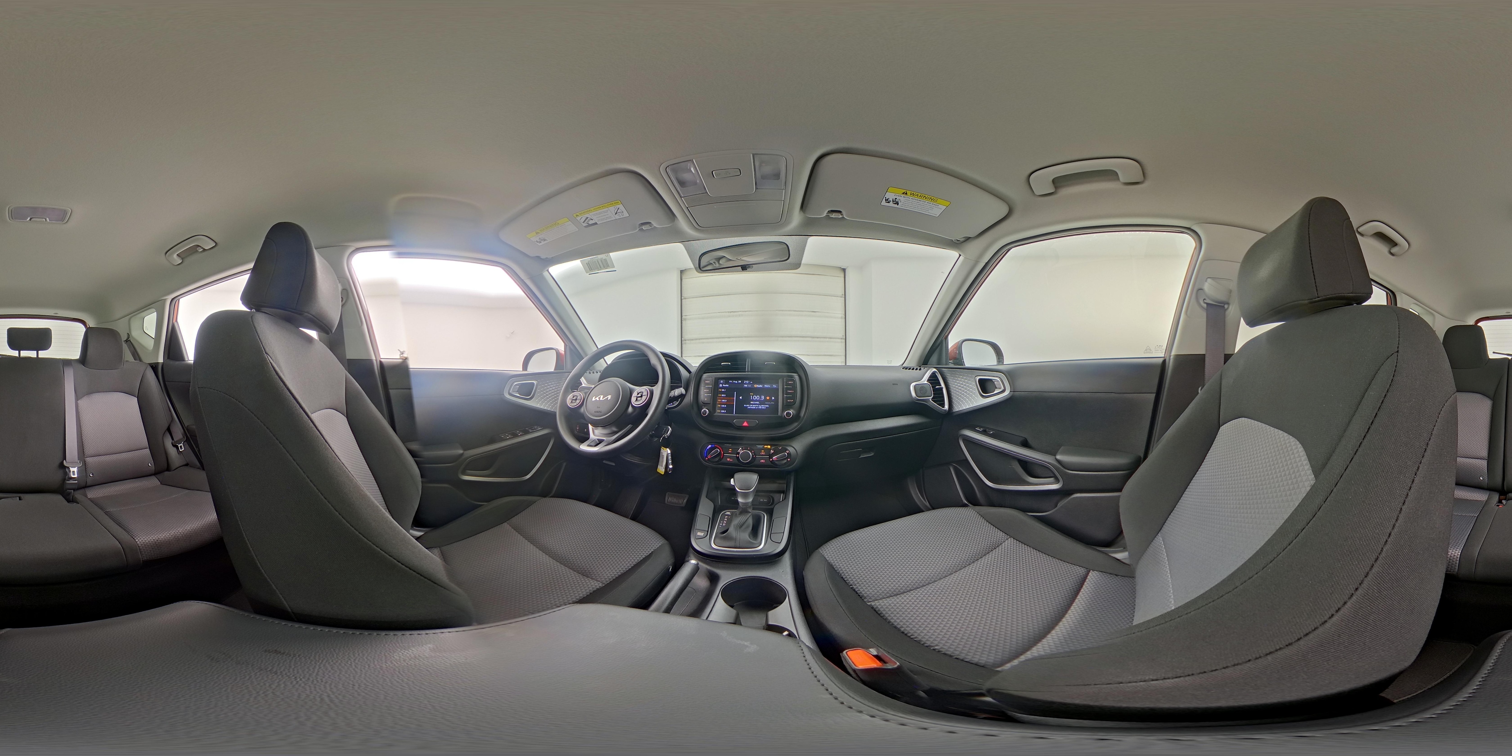 2022 Kia Soul LX - Photo 25