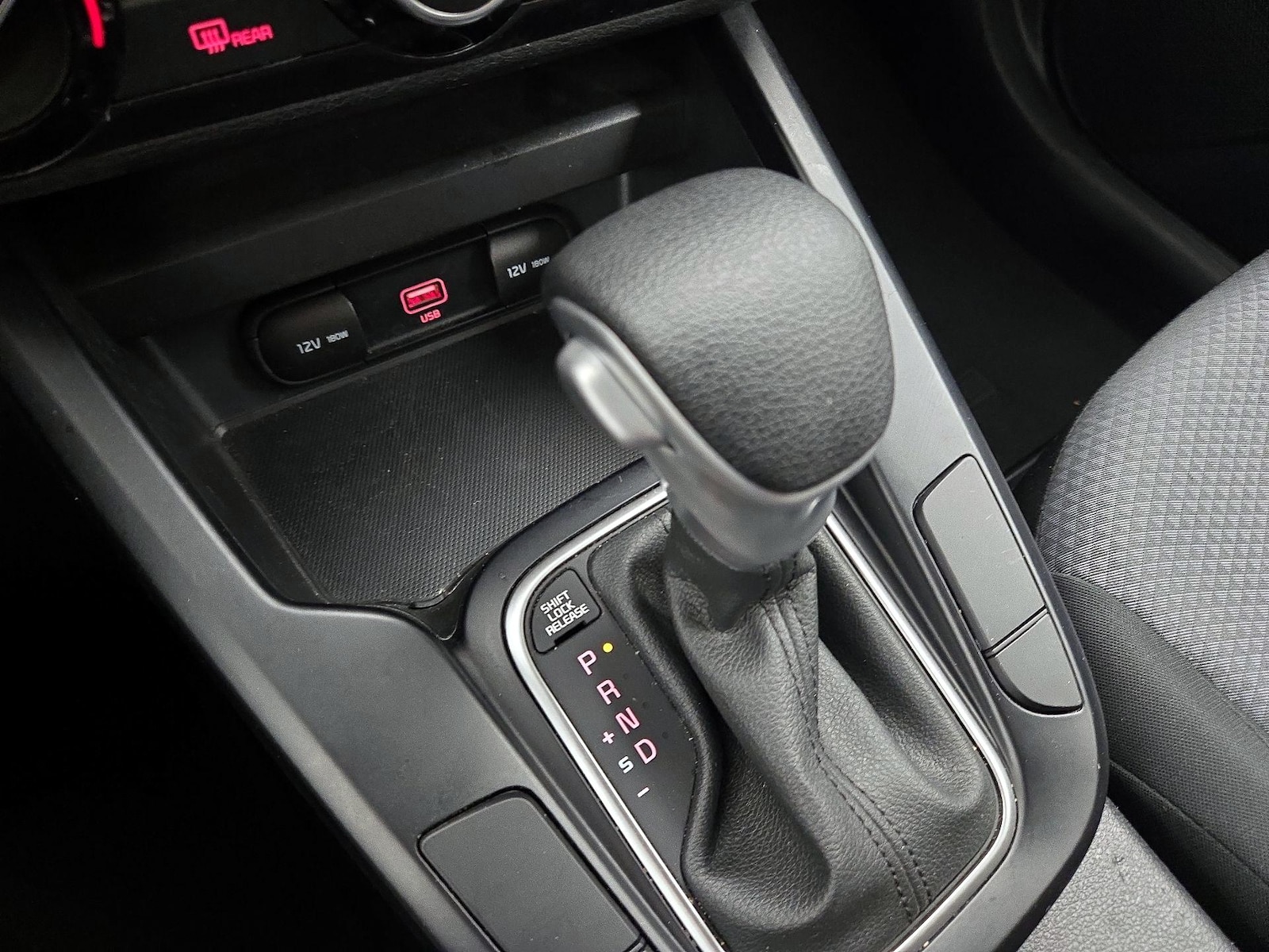 2022 Kia Soul LX - Photo 18