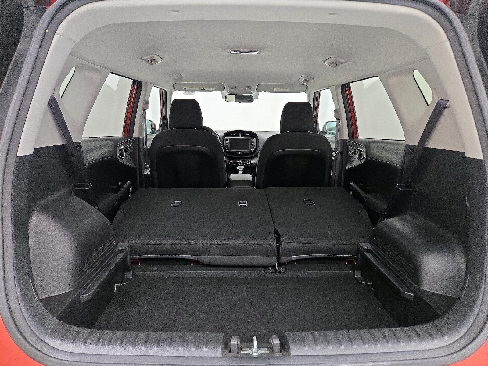 2022 Kia Soul LX - Photo 22