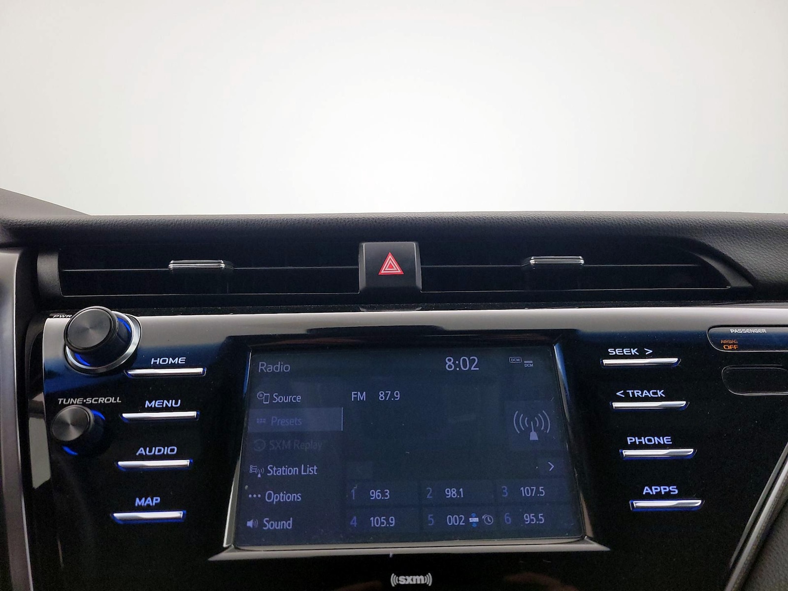 2020 Toyota Camry SE Nightshade - Photo 16