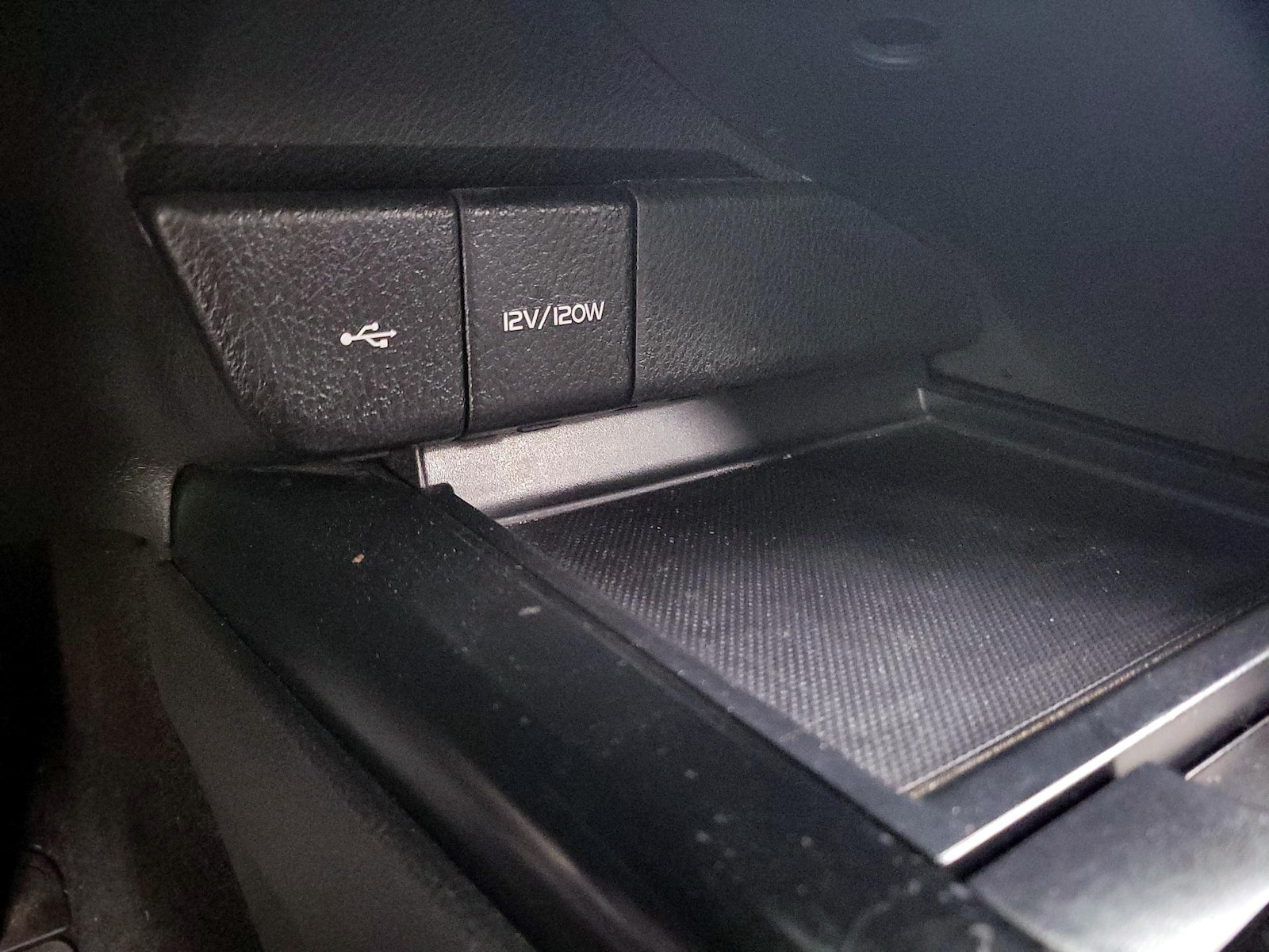 2020 Toyota Camry SE Nightshade - Photo 19