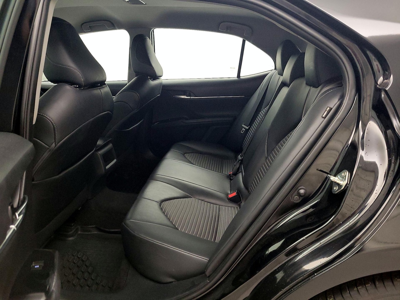 2020 Toyota Camry SE Nightshade - Photo 20