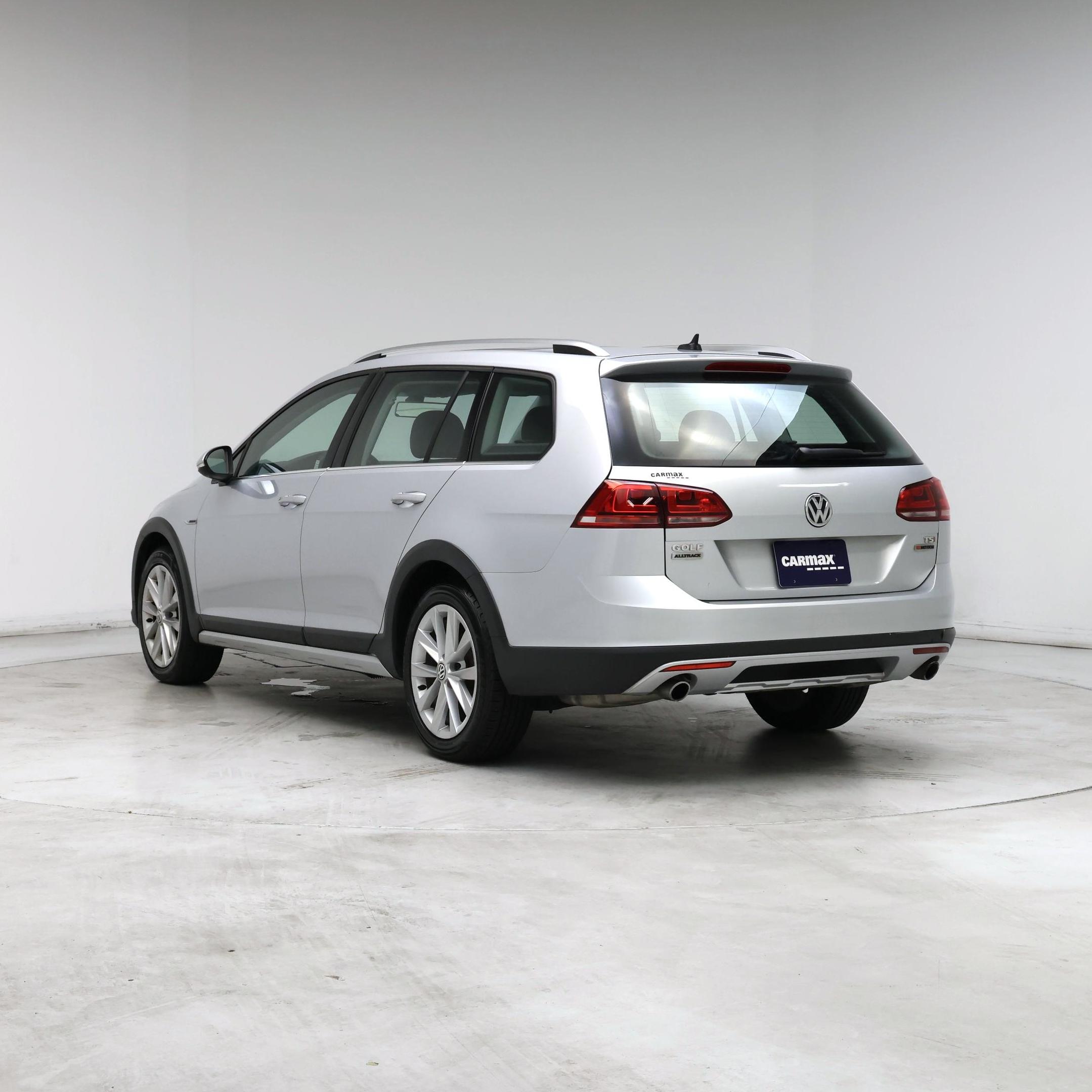 Thumbnail: 2017 Volkswagen Golf - 2