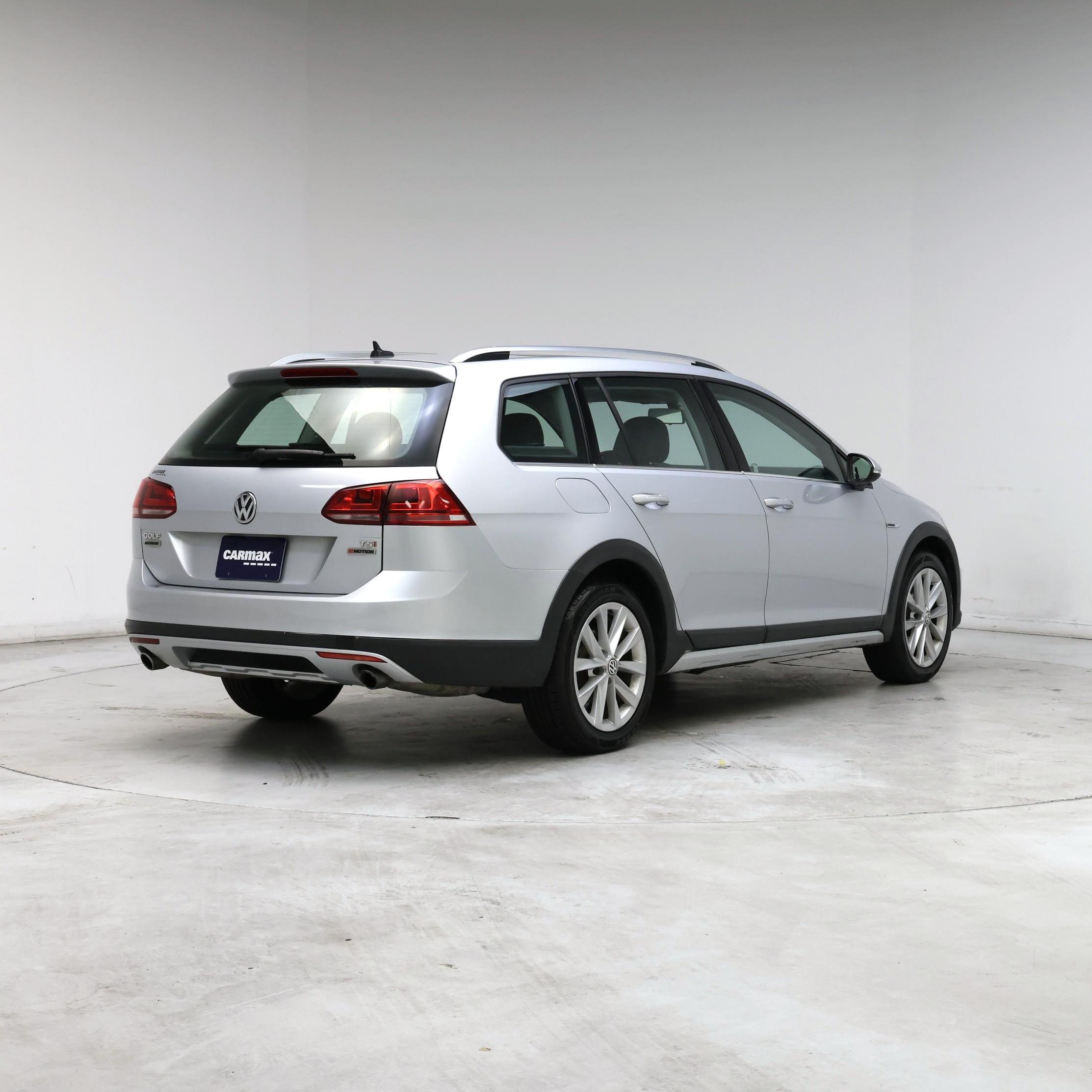 Thumbnail: 2017 Volkswagen Golf - 8