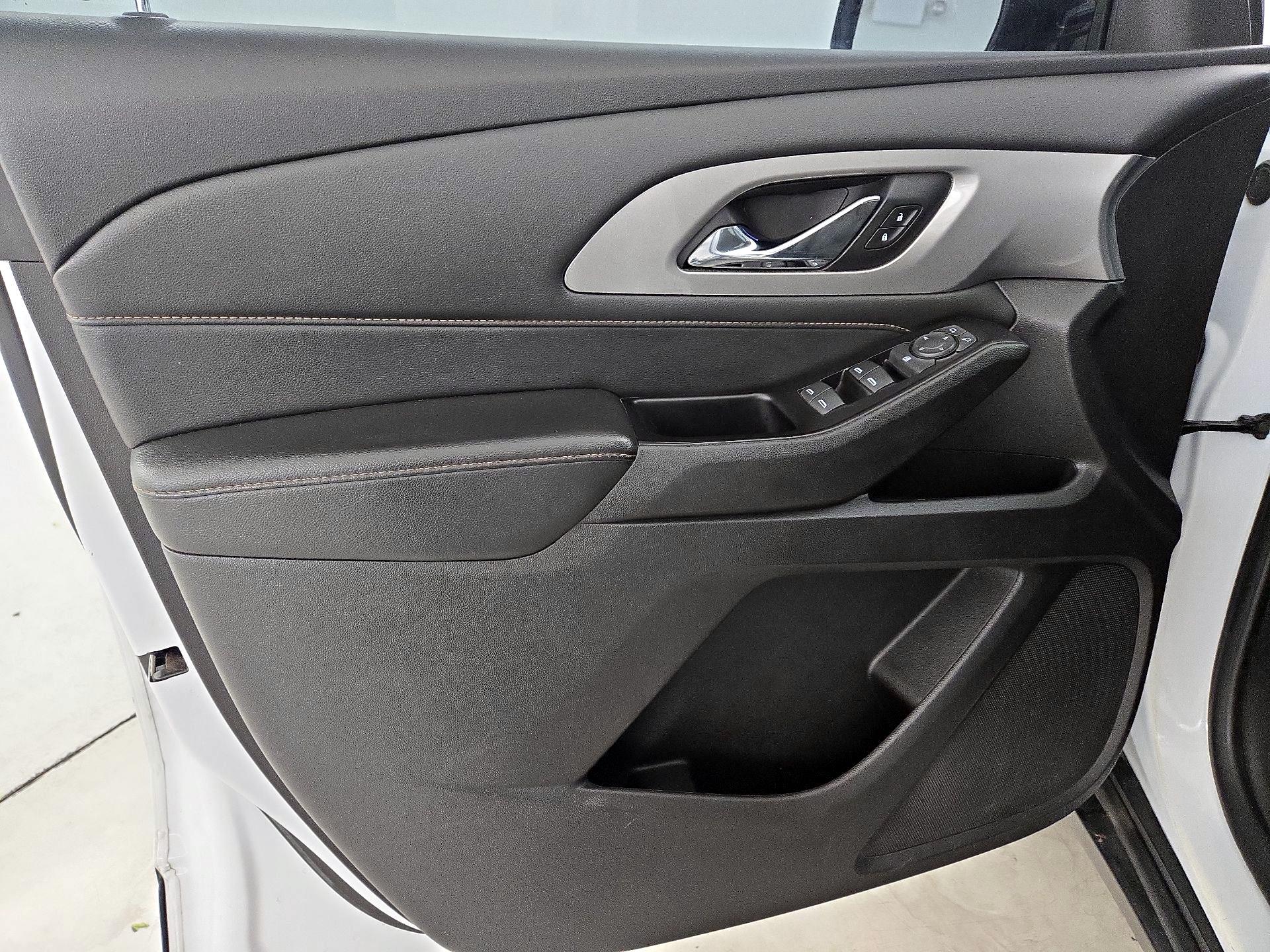 Thumbnail: 2019 Chevrolet Traverse - 12