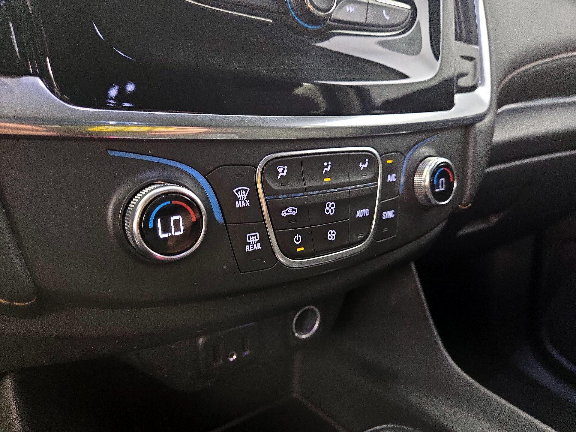 Thumbnail: 2019 Chevrolet Traverse - 16