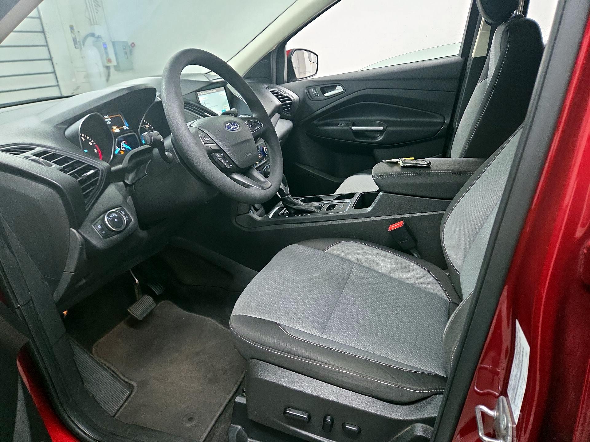 Thumbnail: 2019 Ford Escape - 9