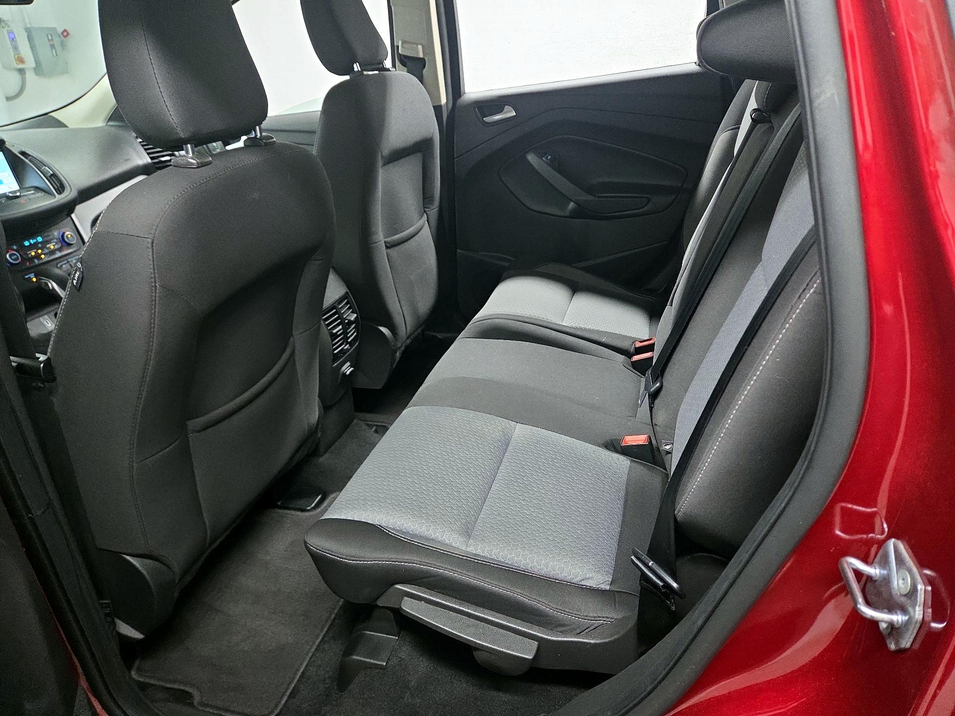 Thumbnail: 2019 Ford Escape - 17