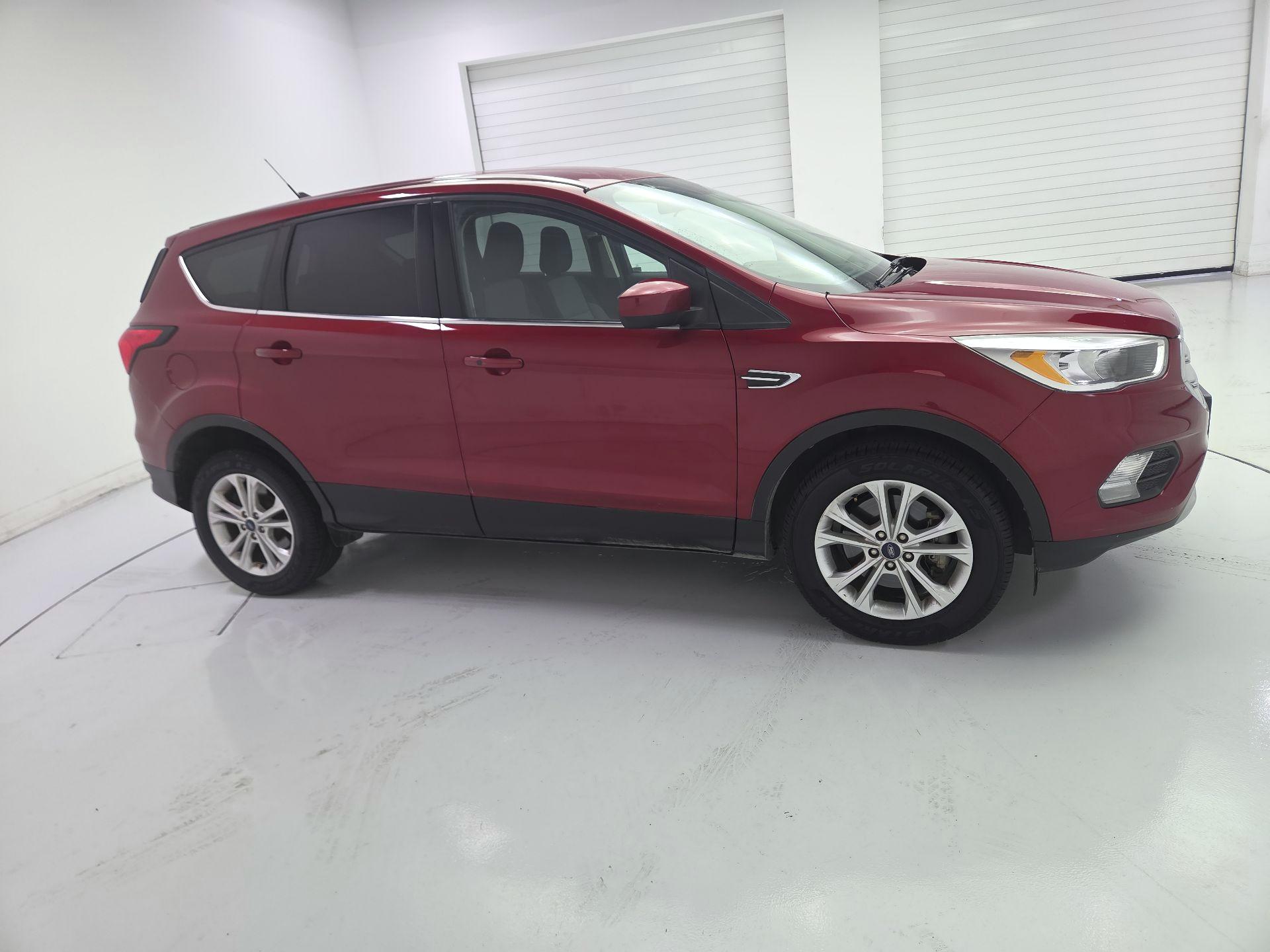 Thumbnail: 2019 Ford Escape - 4
