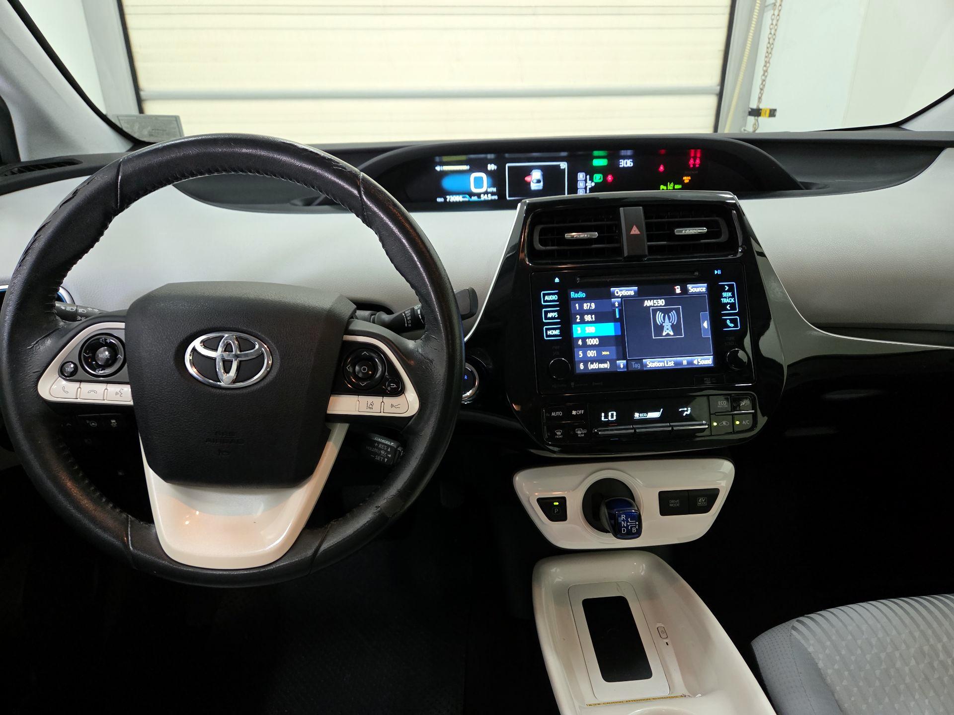 Thumbnail: 2018 Toyota Prius - 10