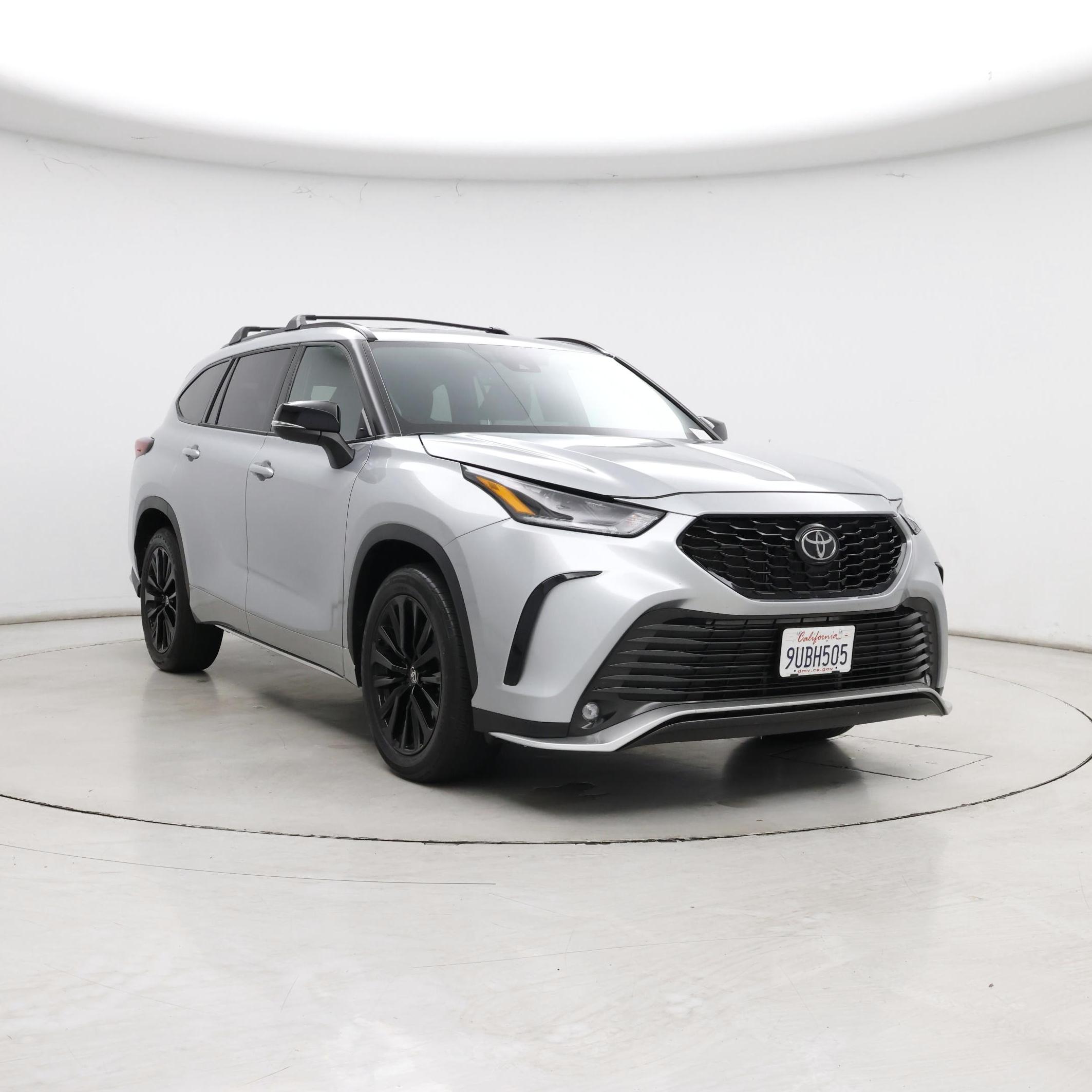 Silver 2025 Toyota Highlander SUV / Crossover All-Wheel Drive Automatic