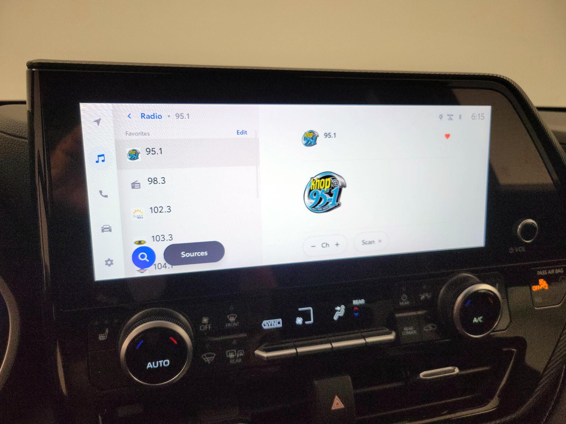 Thumbnail: 2025 Toyota Highlander - 15