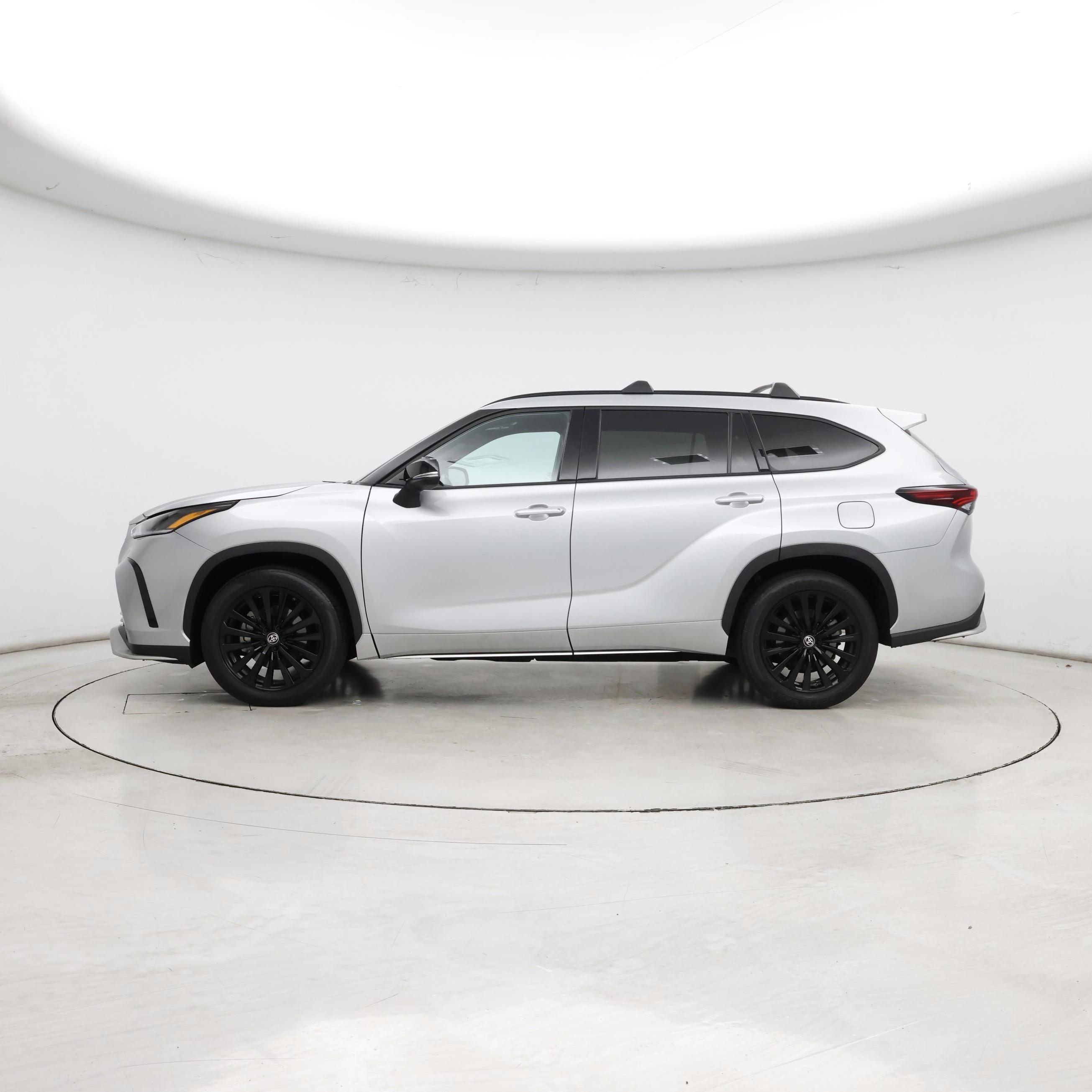 Thumbnail: 2025 Toyota Highlander - 3