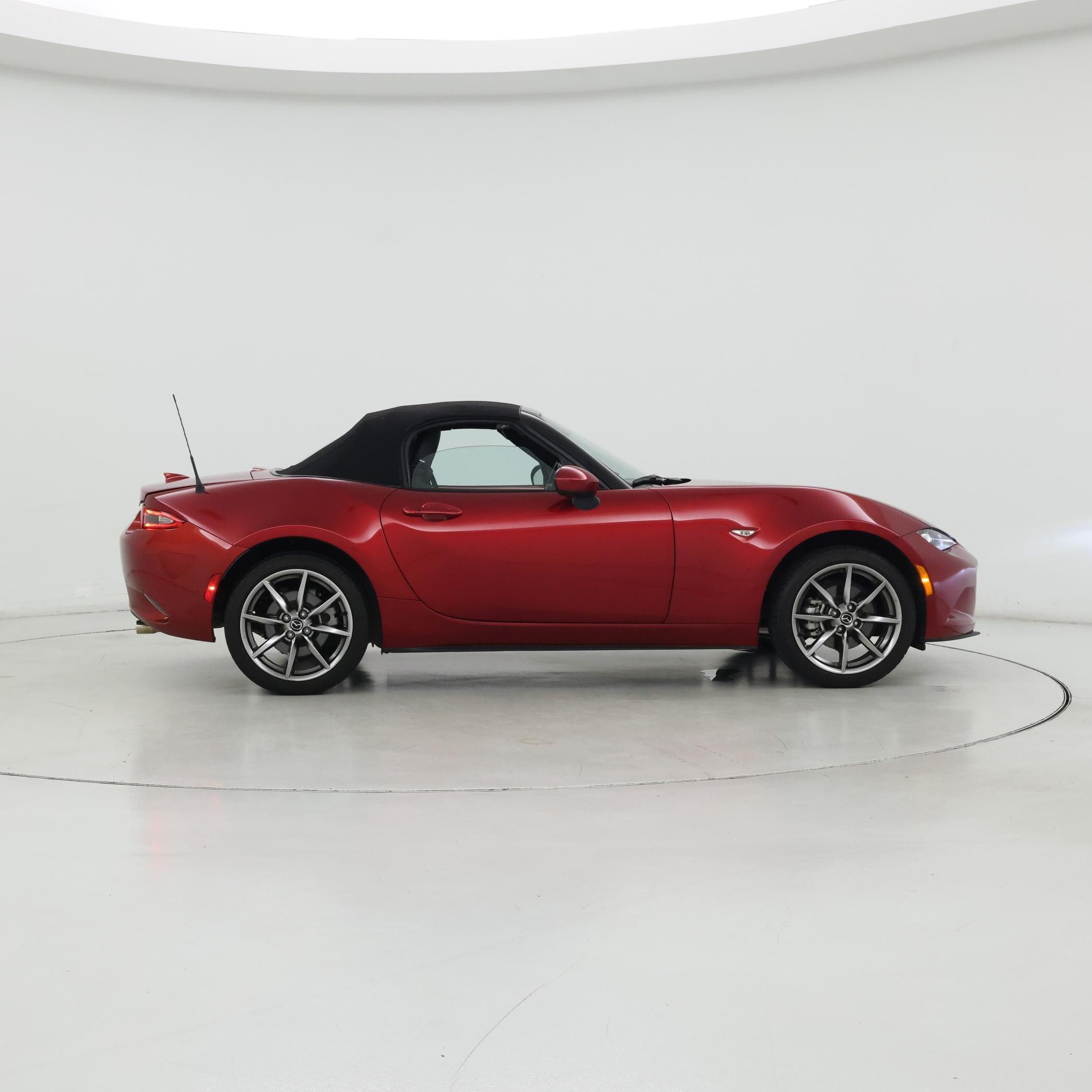 Thumbnail: 2023 Mazda MX-5 Miata - 7