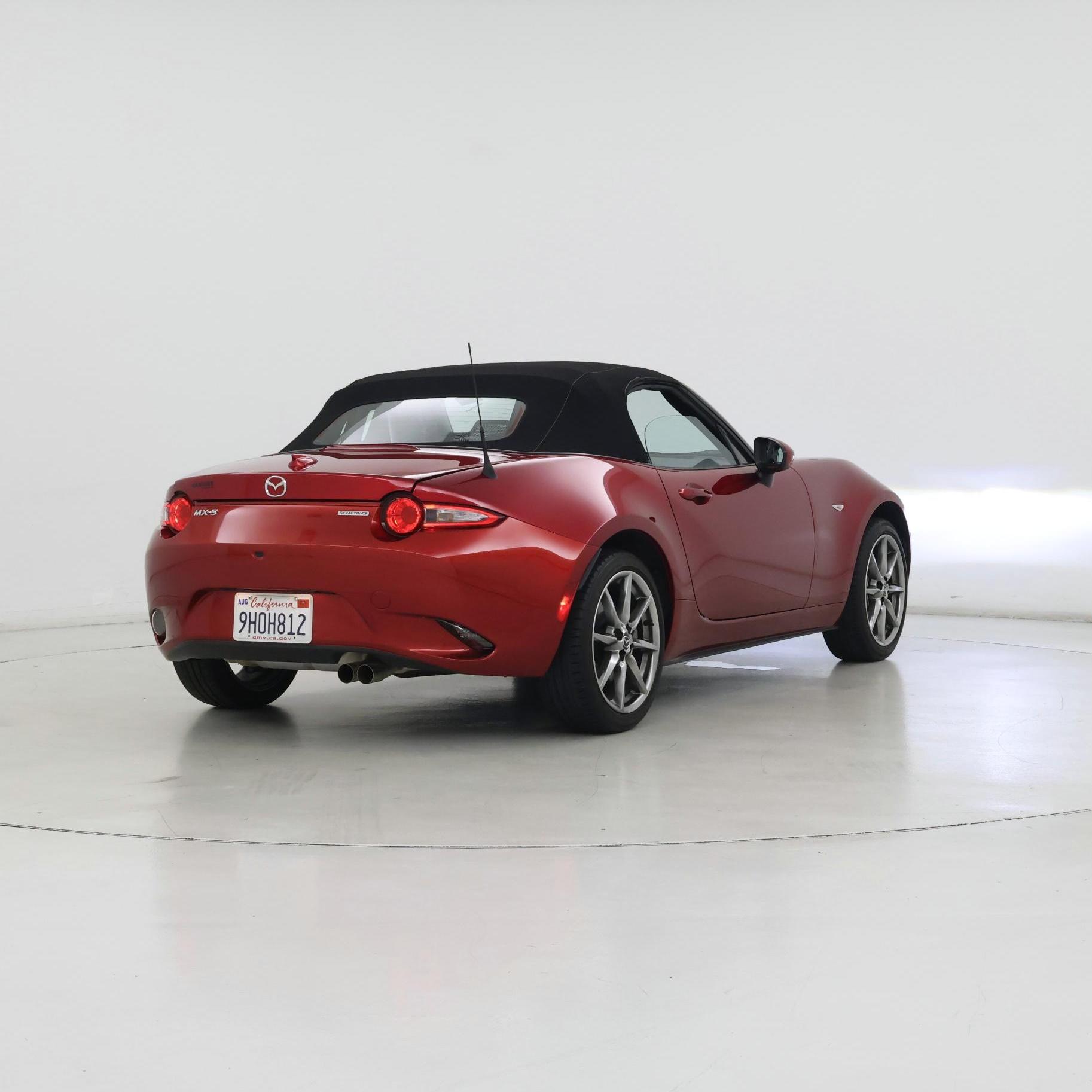 Thumbnail: 2023 Mazda MX-5 Miata - 8
