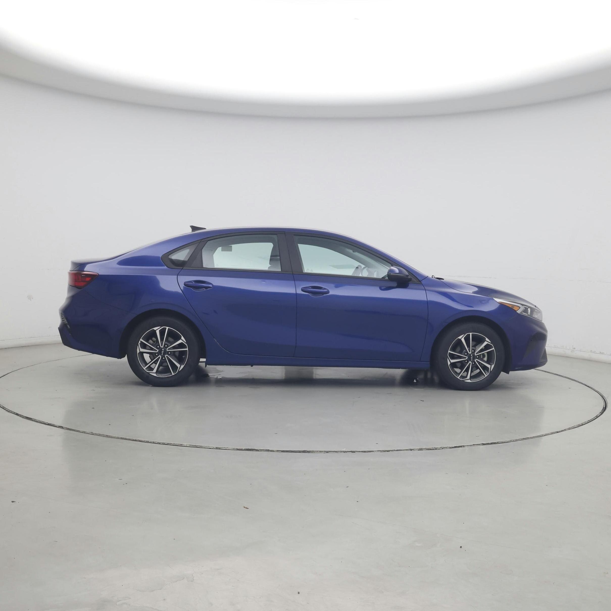 Thumbnail: 2023 Kia Forte - 7