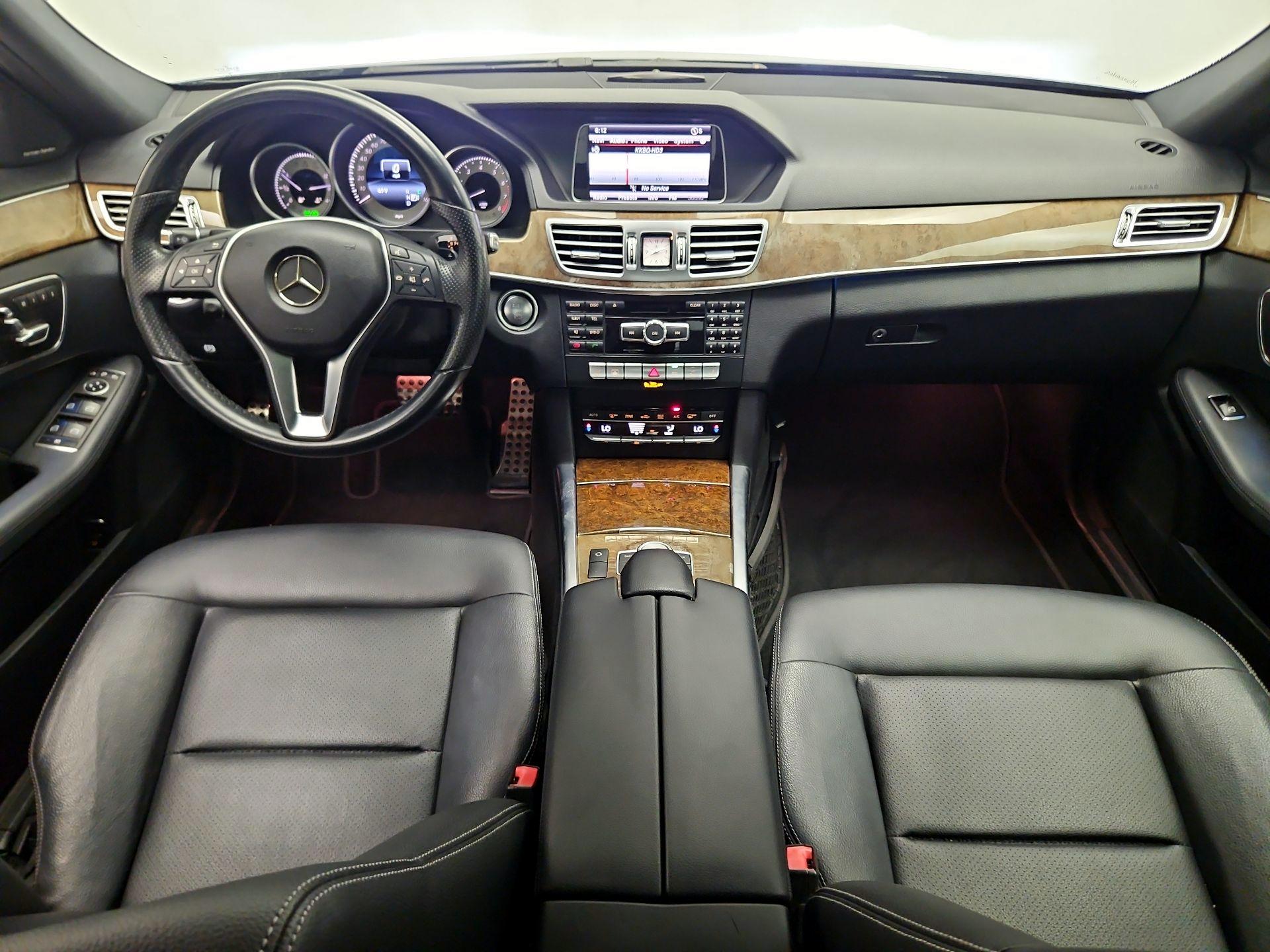 Thumbnail: 2015 Mercedes-Benz E-Class - 9