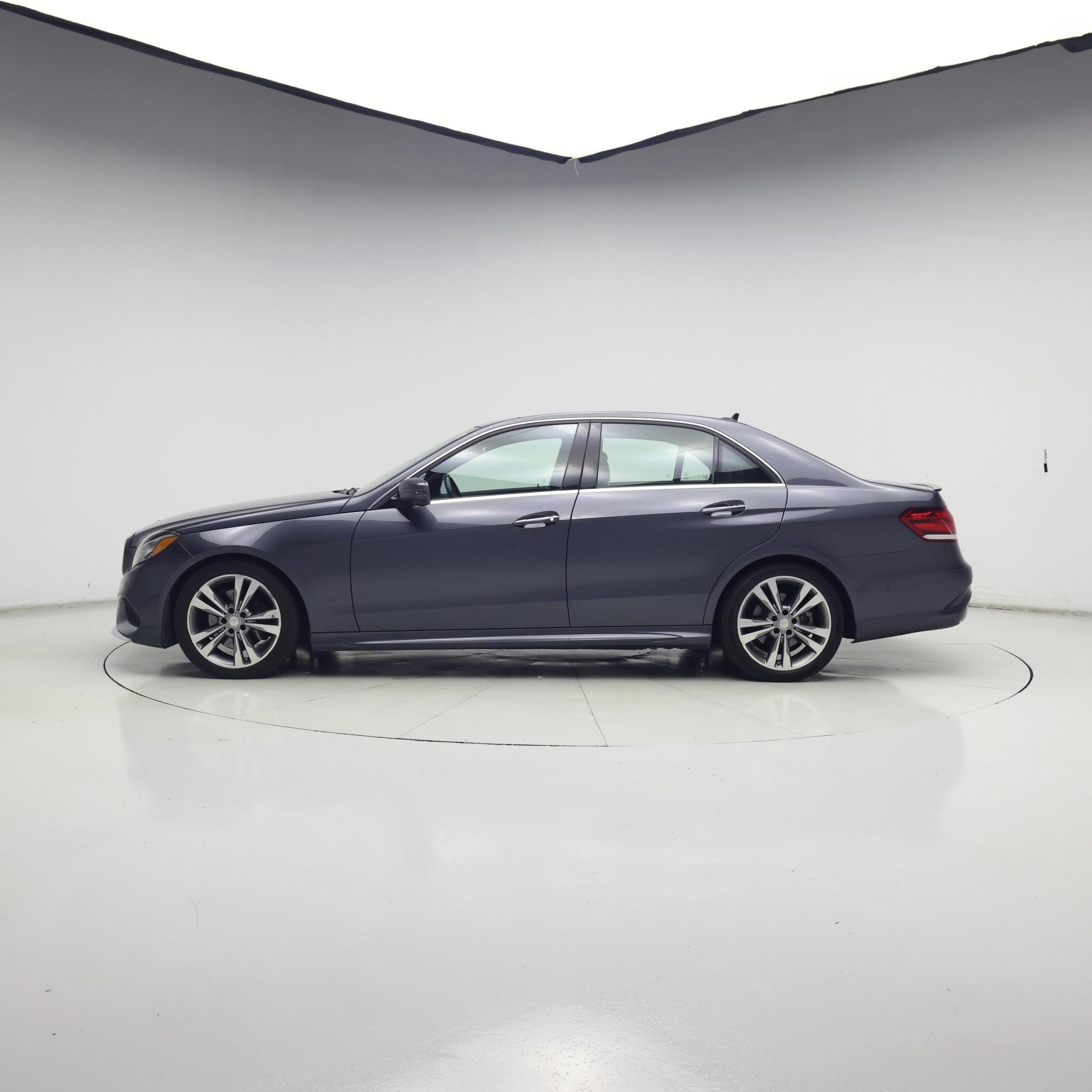 Thumbnail: 2015 Mercedes-Benz E-Class - 3