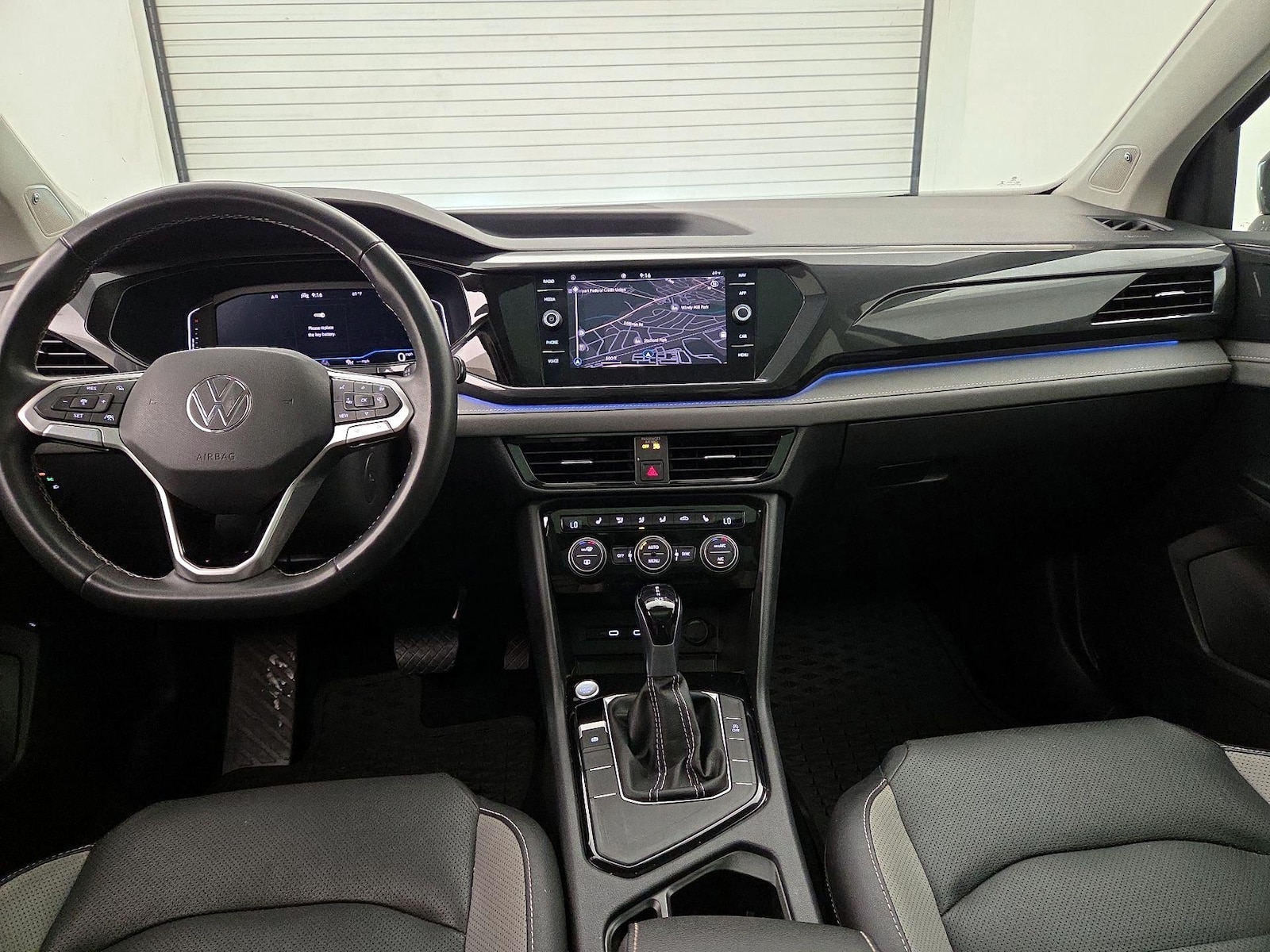 2022 Volkswagen Taos SEL - Photo 10