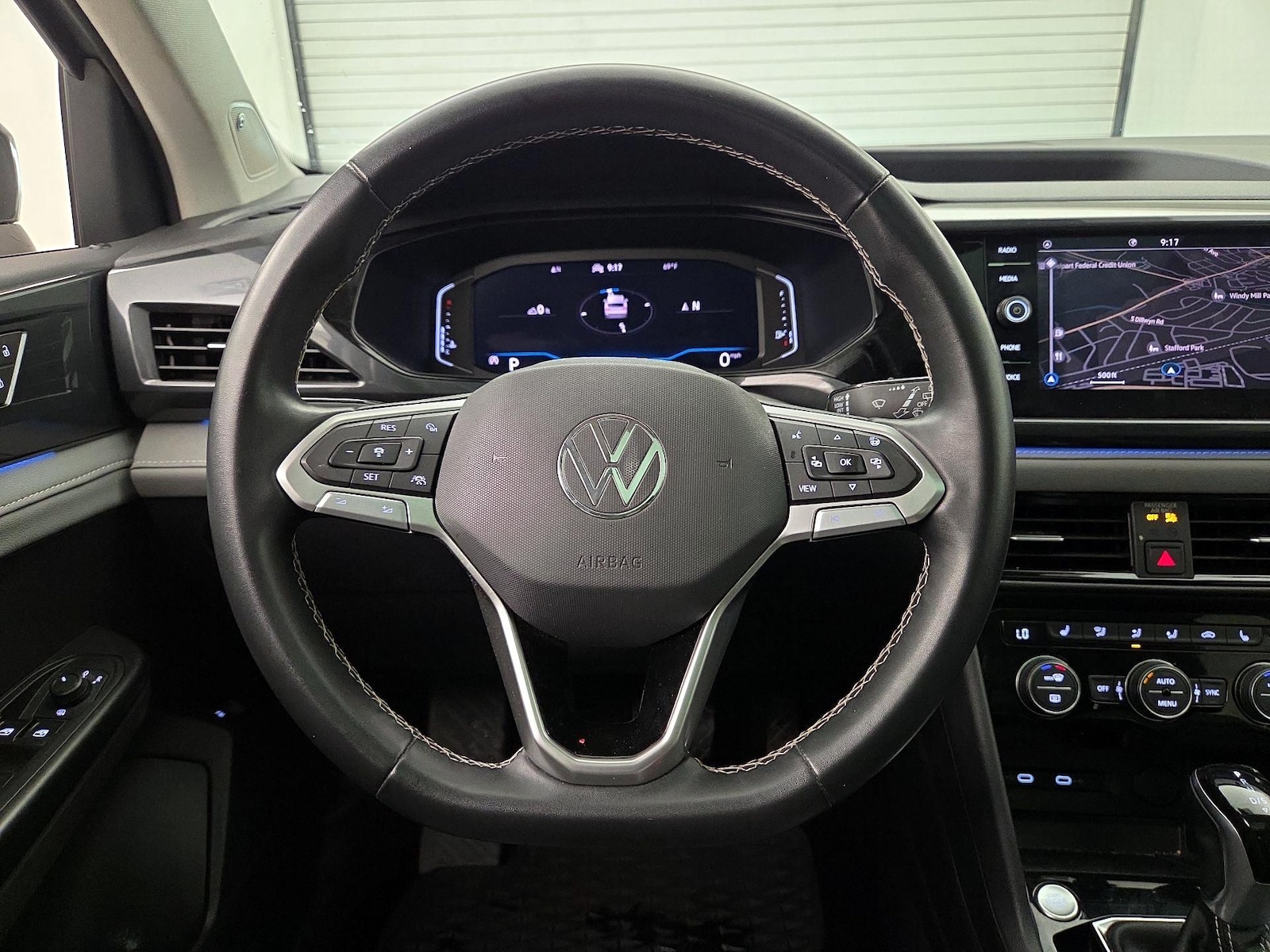 2022 Volkswagen Taos SEL - Photo 11