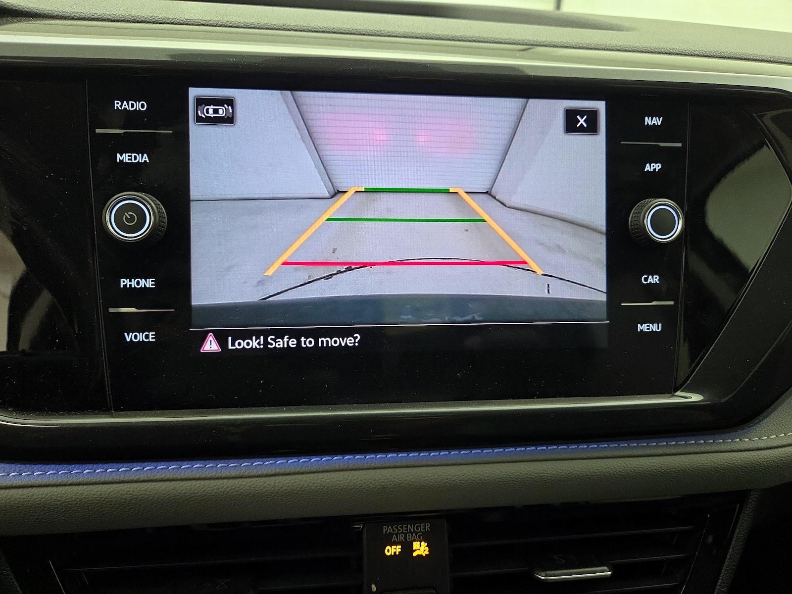 2022 Volkswagen Taos SEL - Photo 16